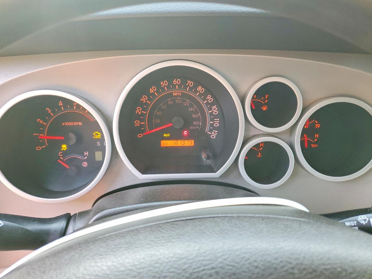 2008 Toyota Tundra Sr5 Белый vin: 5TBDV54188S500492