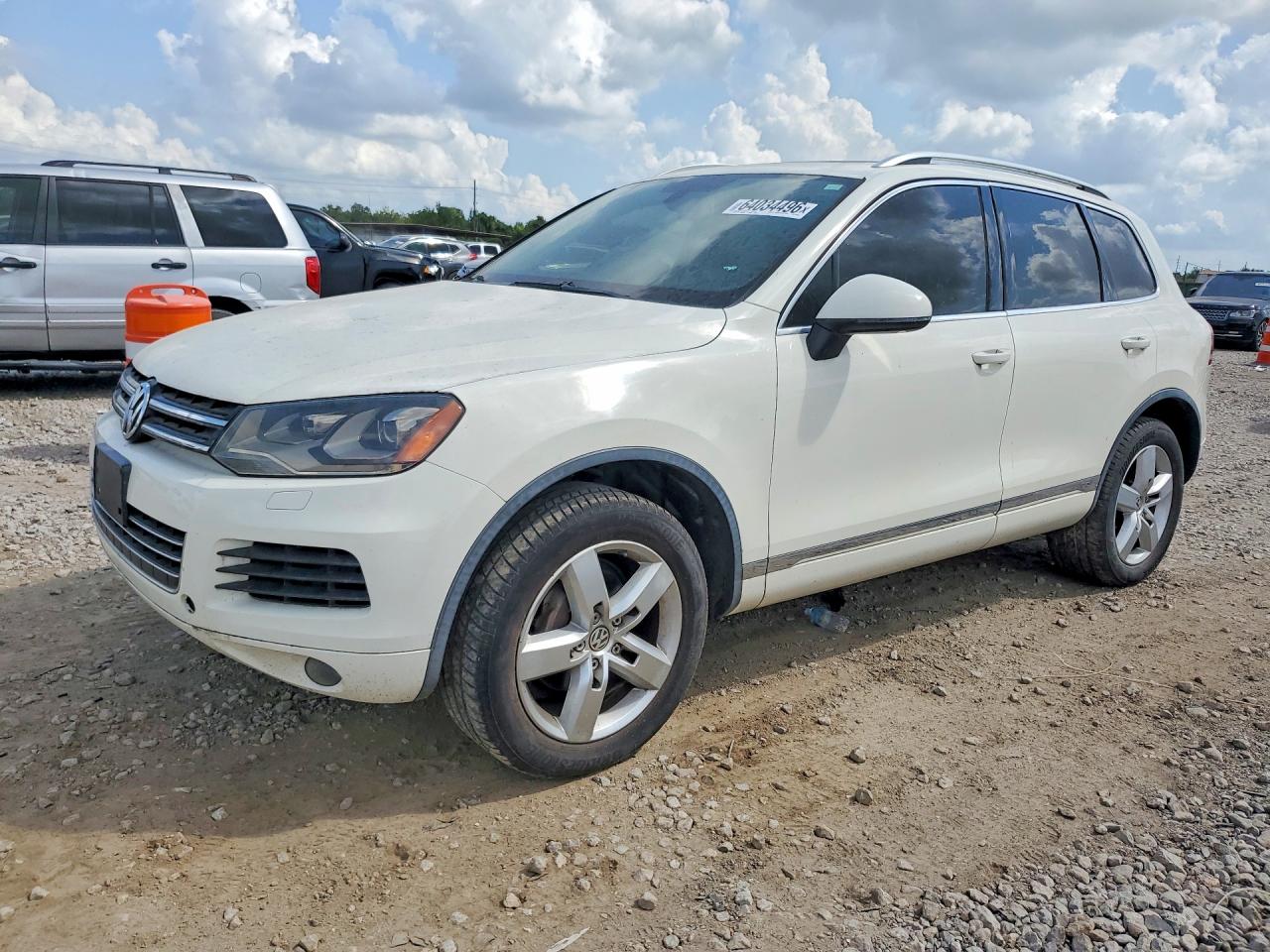 2011 Volkswagen Touareg V6 White vin: WVGFF9BP4BD005832