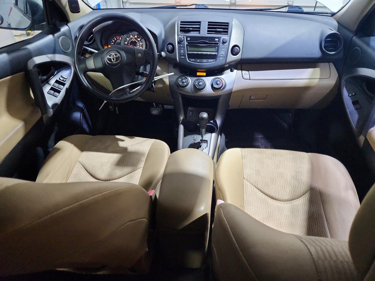 2011 Toyota Rav4 Base White vin: JTMBF4DV0BD042250