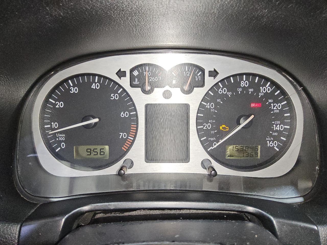 2004 Volkswagen Gti Silver vin: 9BWDE61J444015683 Damage: Warning Light - Engine, On, Unacceptable