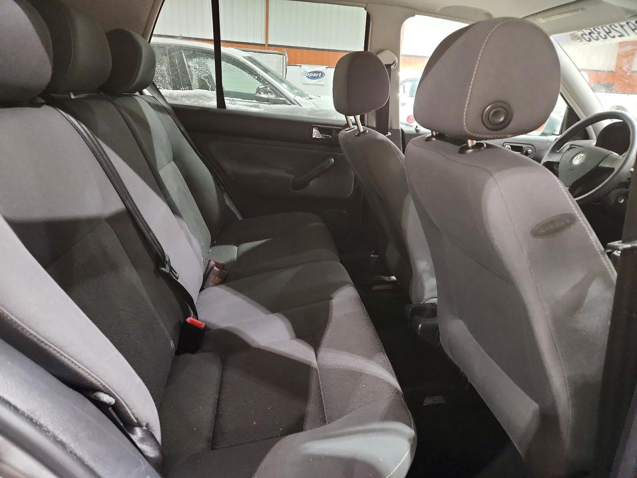 2009 Volkswagen City Golf Silver vin: 9BWEL21J794014098