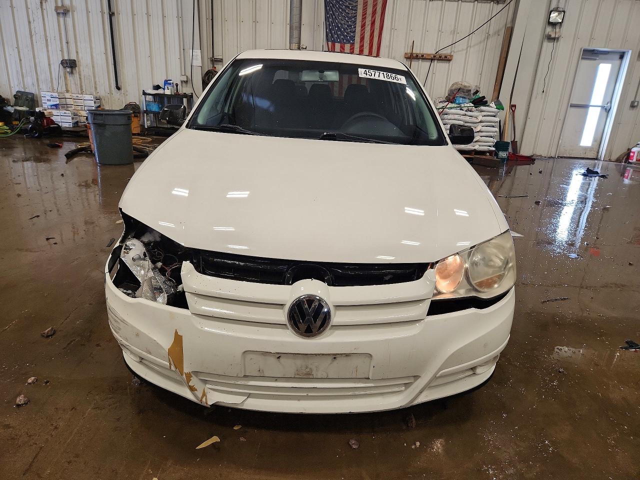 2010 Volkswagen City Golf White vin: 9BWEL4BE6A4003837