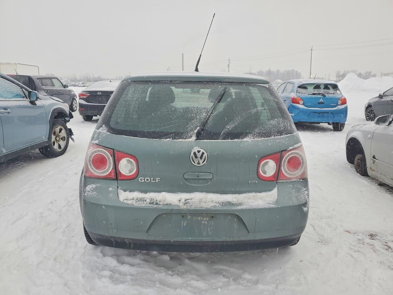 2010 Volkswagen City Golf Green vin: 9BWEL4BE6A4004003