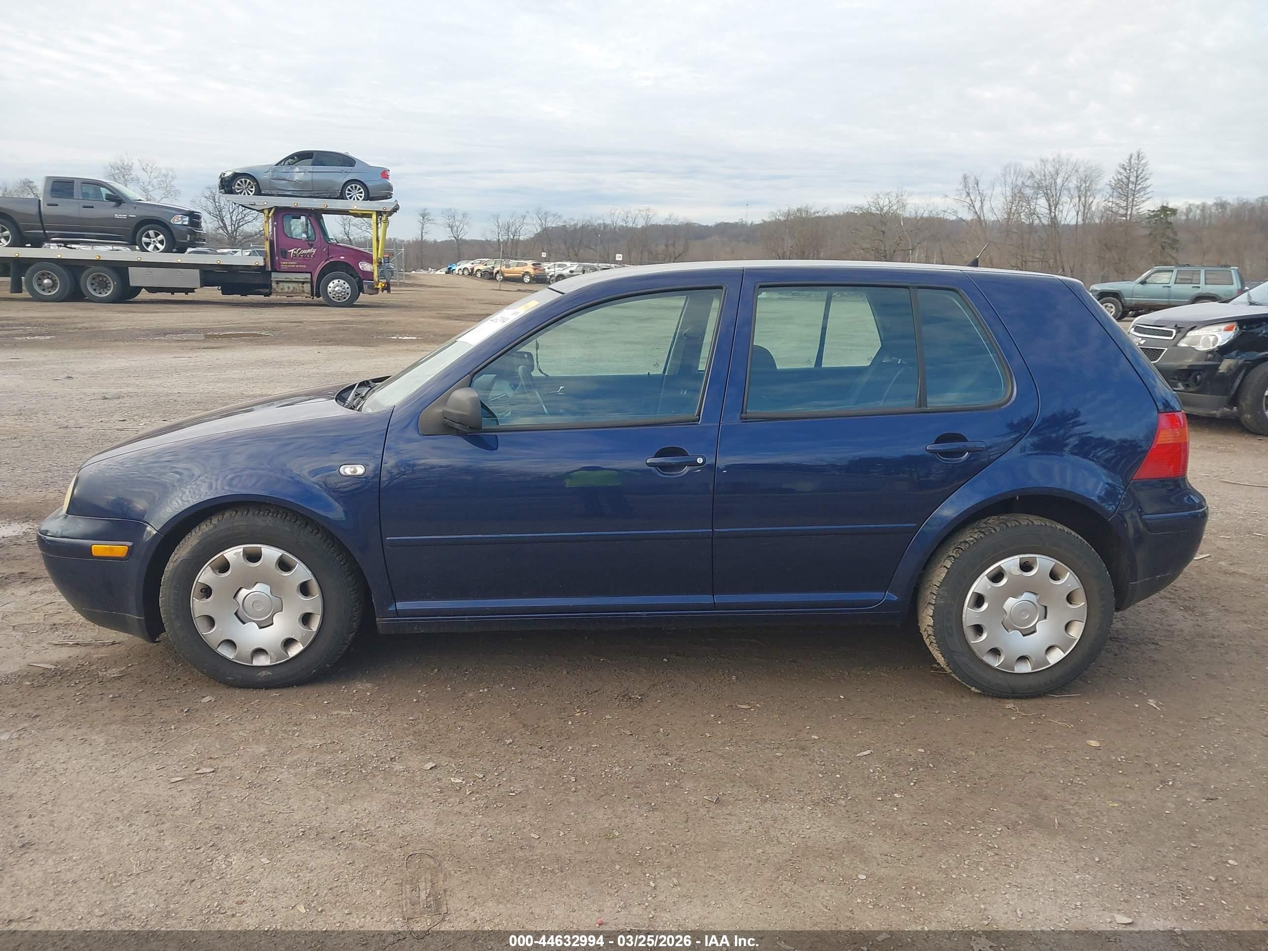2006 Volkswagen Golf Gl 2.0l Синий vin: 9BWFL61J464010694