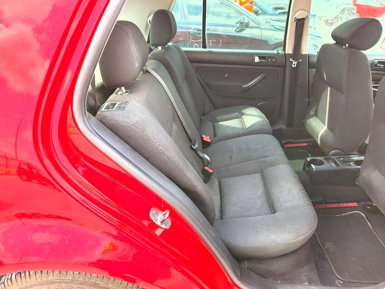 2004 Volkswagen Golf Gl Red vin: 9BWFL61J644045024