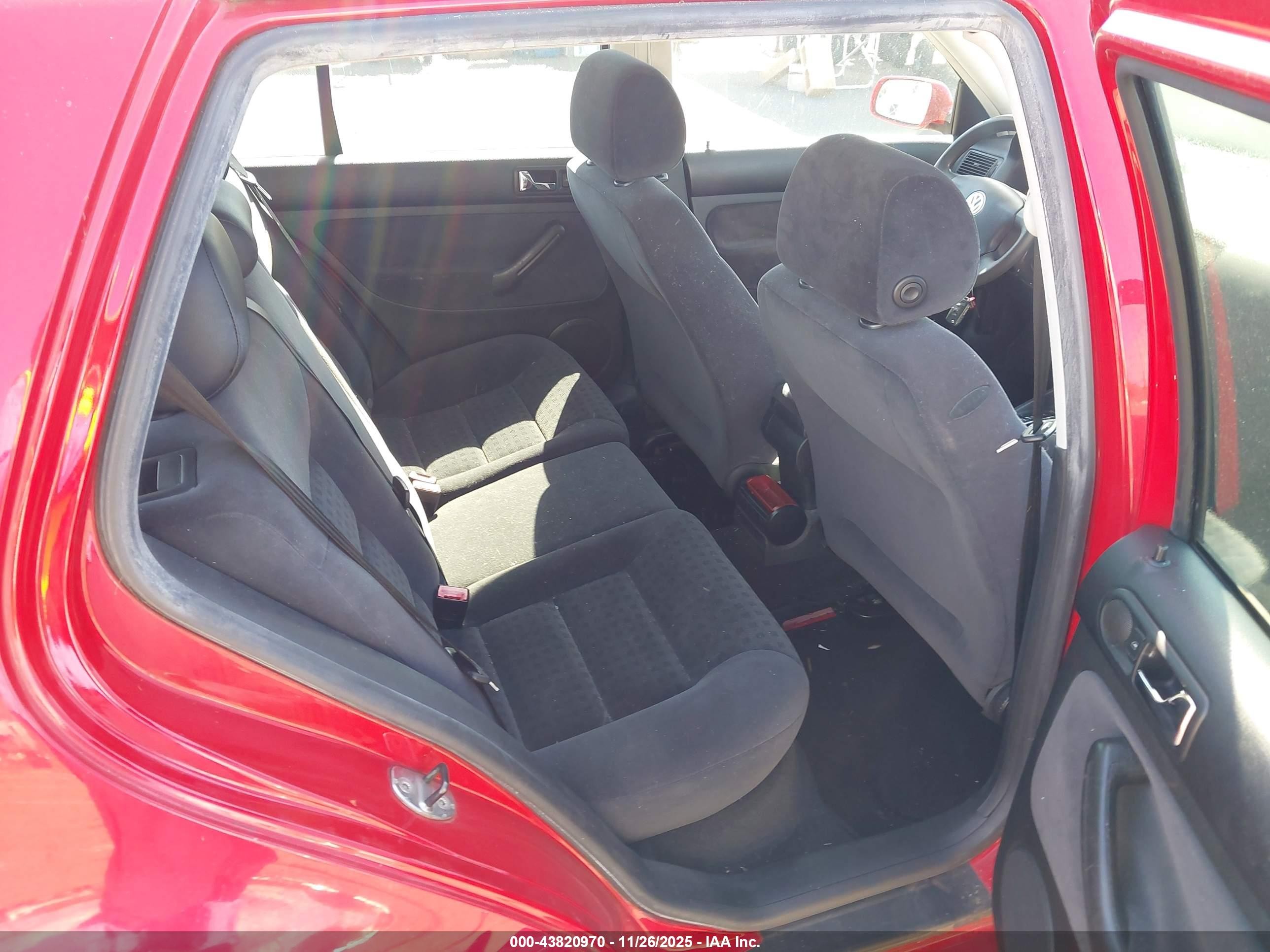 2003 Volkswagen Golf Gls 2.0l Red vin: 9BWGK61J834005310
