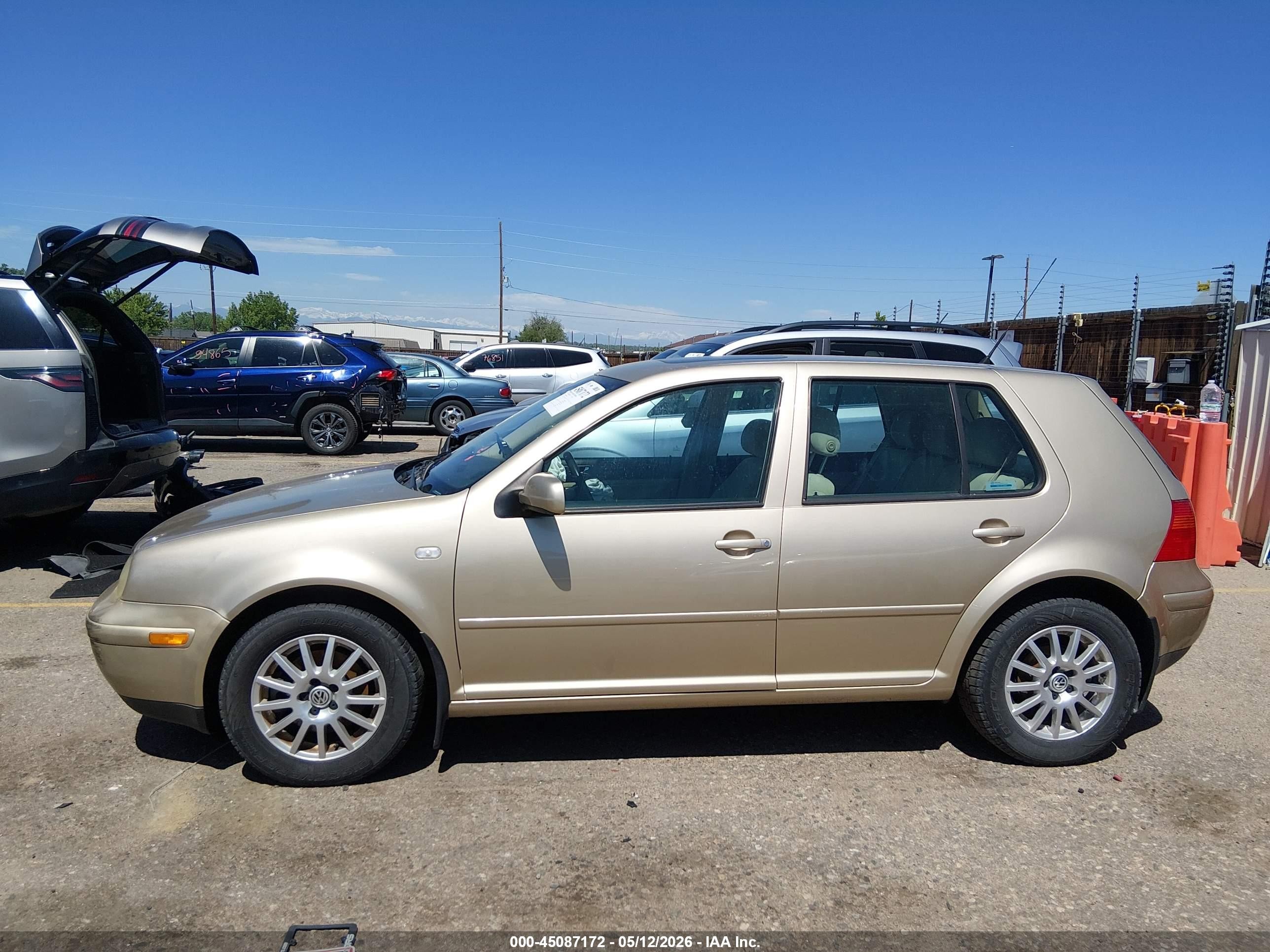 2003 Volkswagen Golf Gls 2.0l Золотой vin: 9BWGK61JX34004207