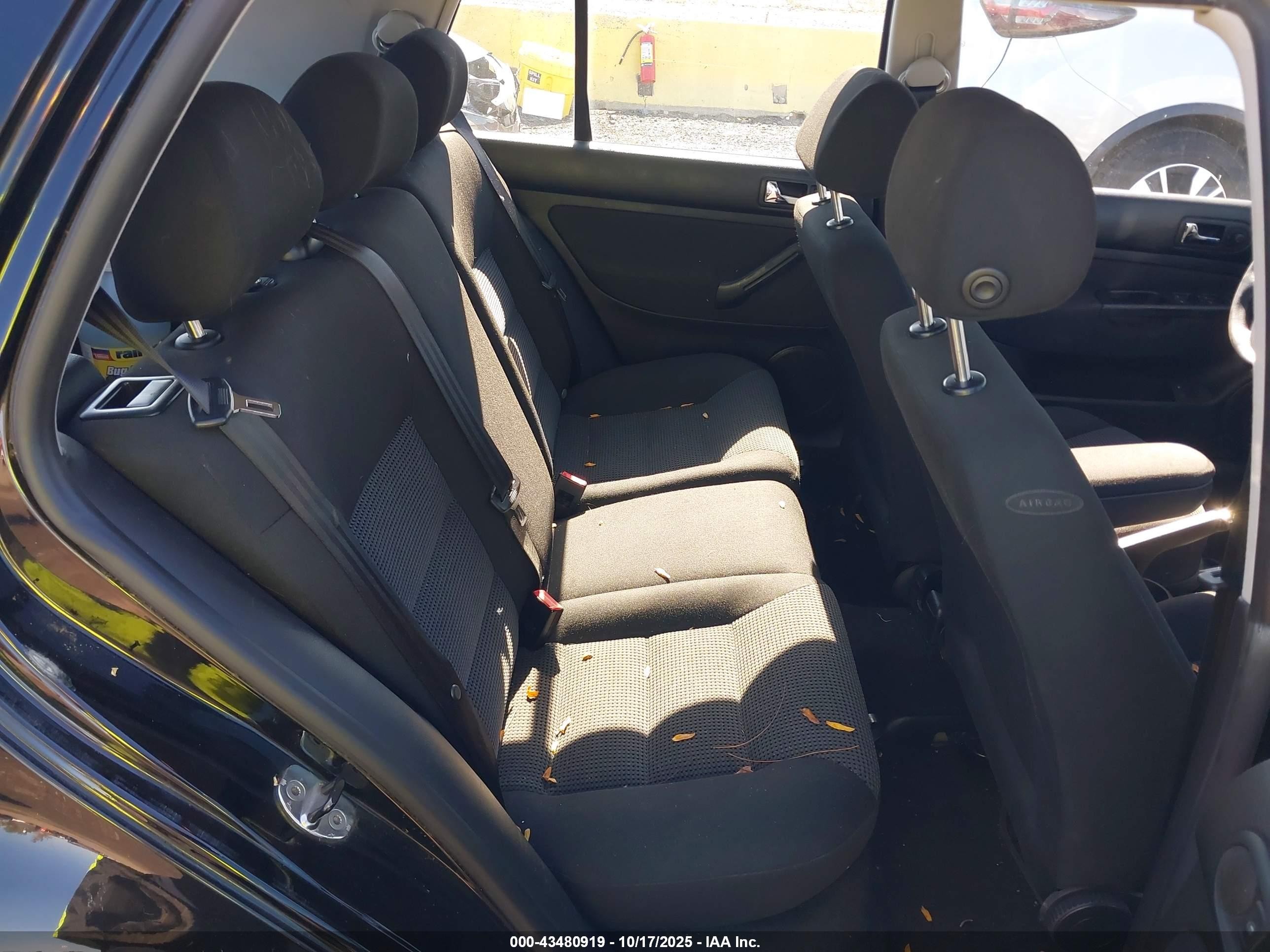 2004 Volkswagen Golf Gls 2.0l Черный vin: 9BWGL61J044005154