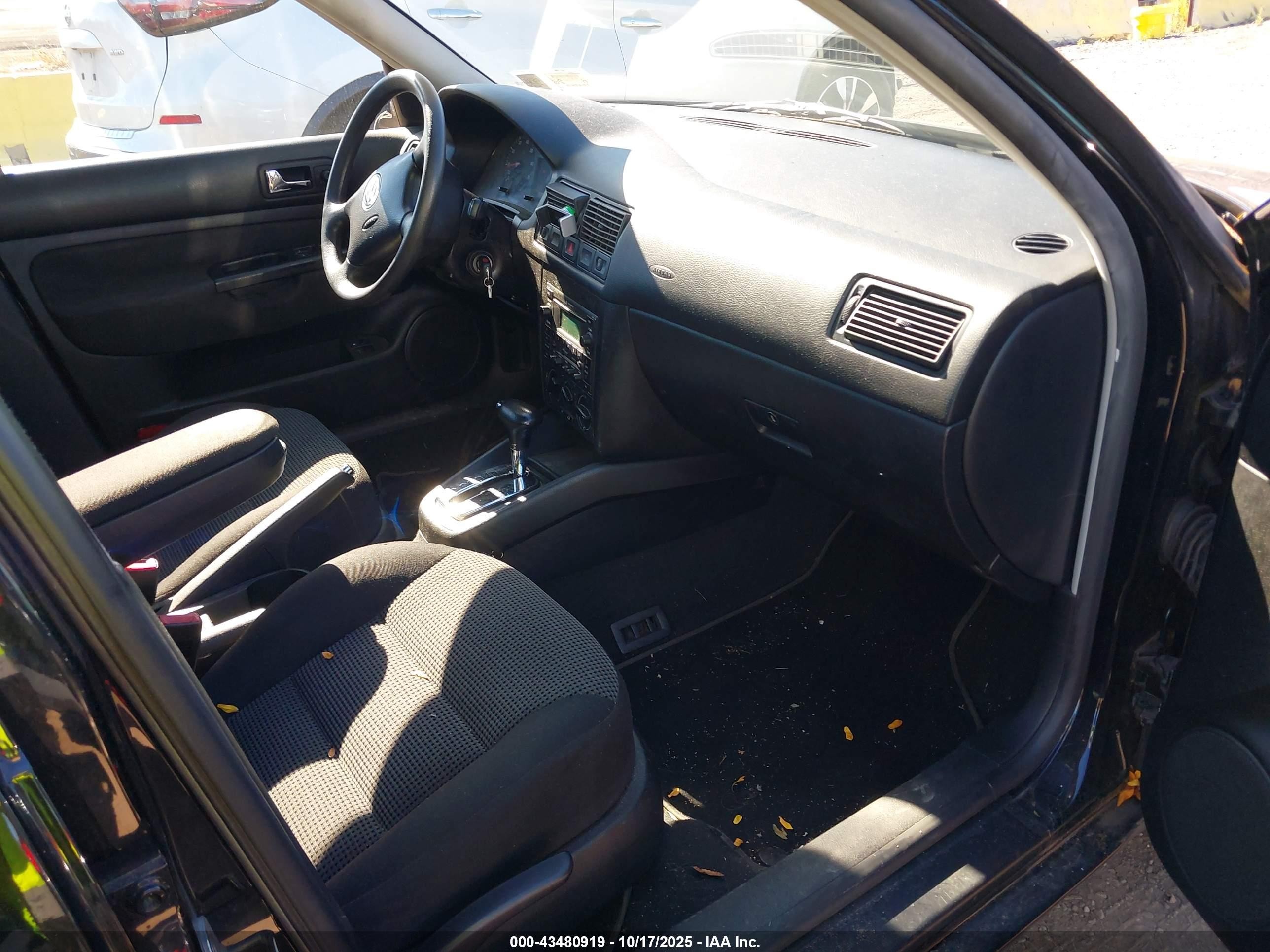 2004 Volkswagen Golf Gls 2.0l Черный vin: 9BWGL61J044005154