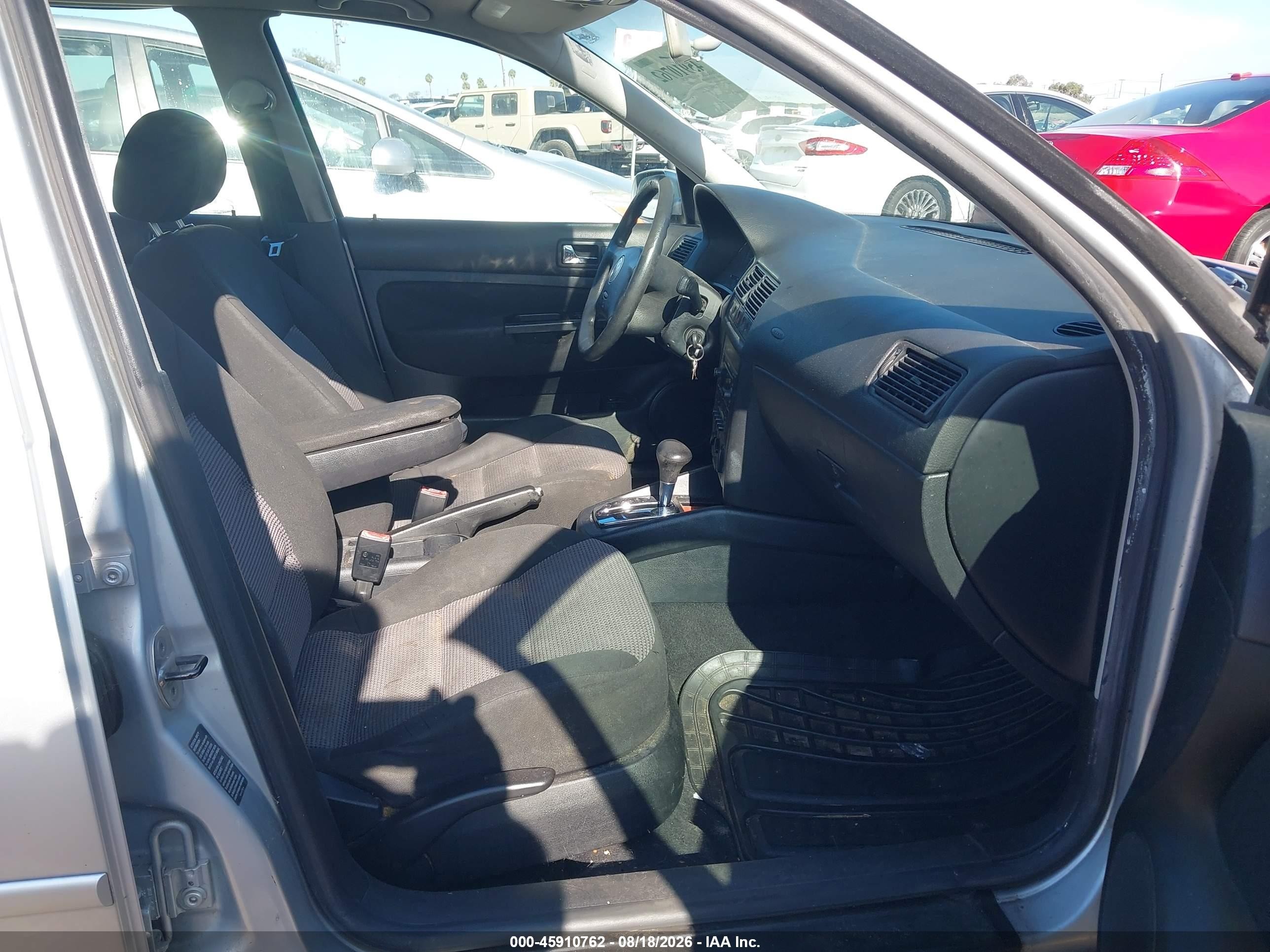 2005 Volkswagen Golf Gls 2.0l Серебряный vin: 9BWGL61J154022837