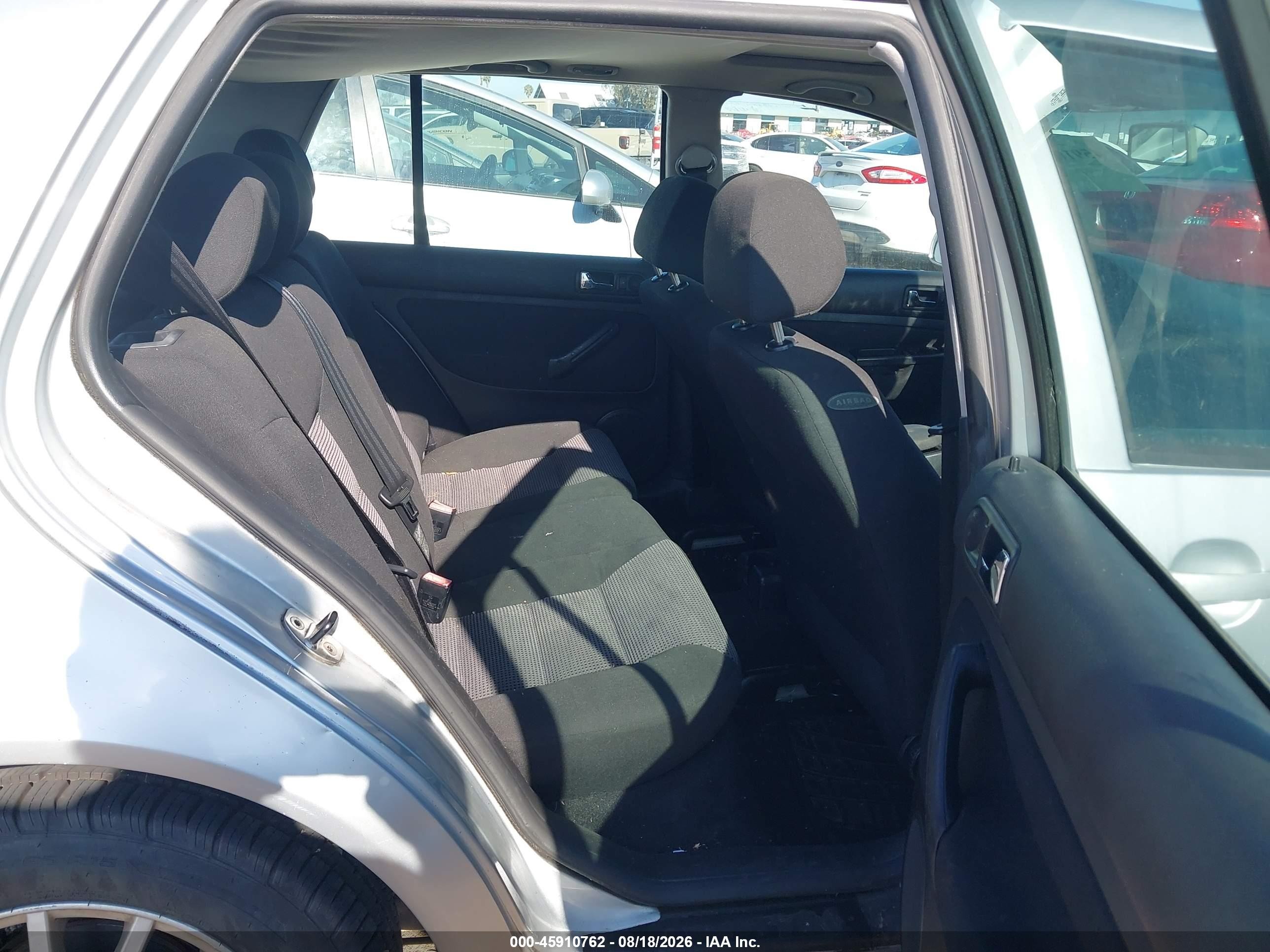 2005 Volkswagen Golf Gls 2.0l Серебряный vin: 9BWGL61J154022837