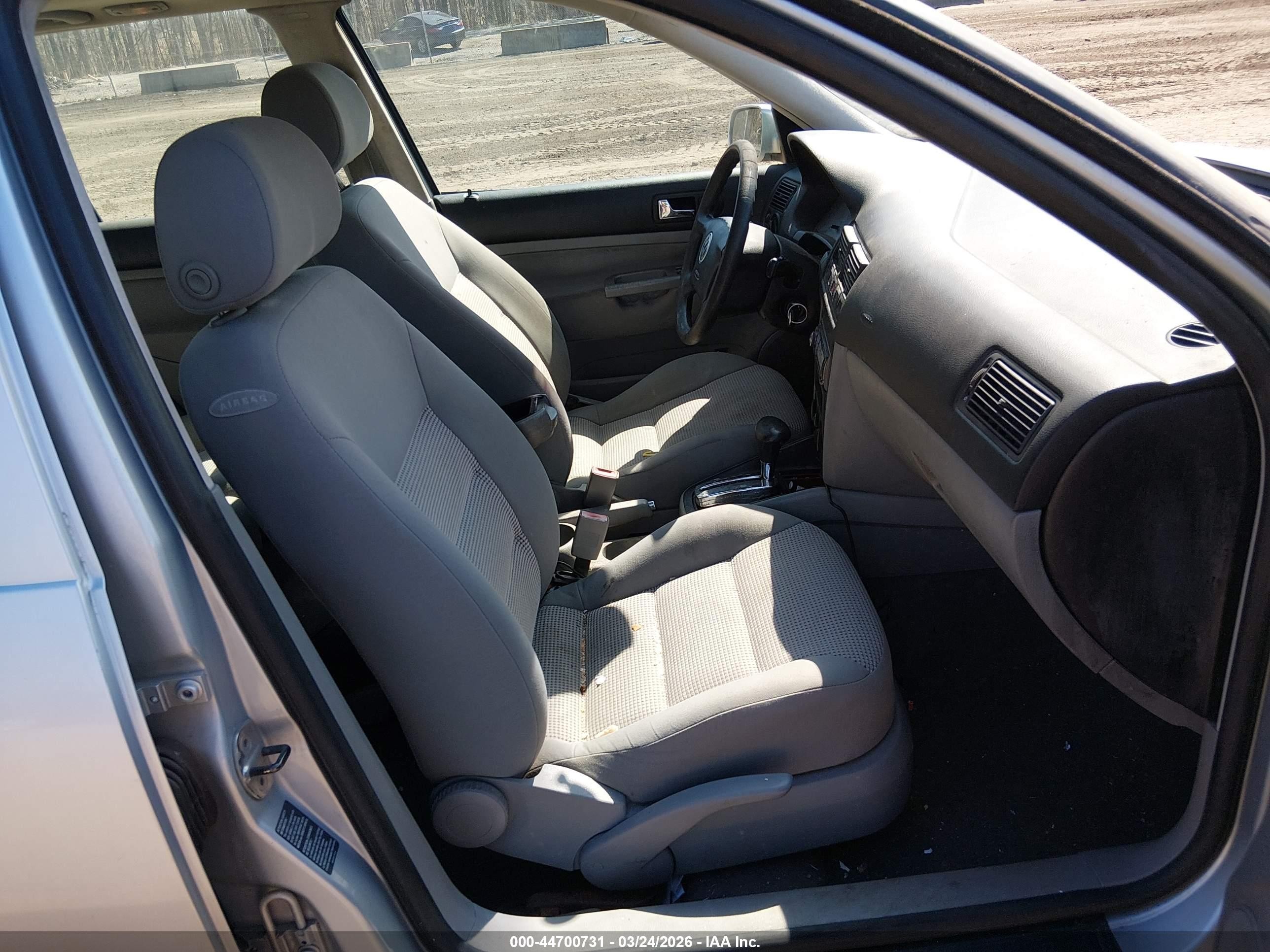 2004 Volkswagen Golf Gls 2.0l Серебряный vin: 9BWGL61J944007856
