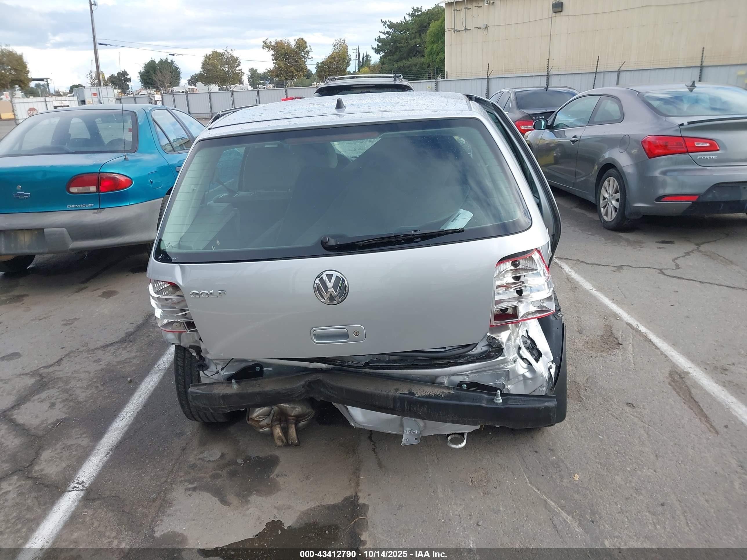 2004 Volkswagen Golf Gls 2.0l Silver vin: 9BWGL61J944031901