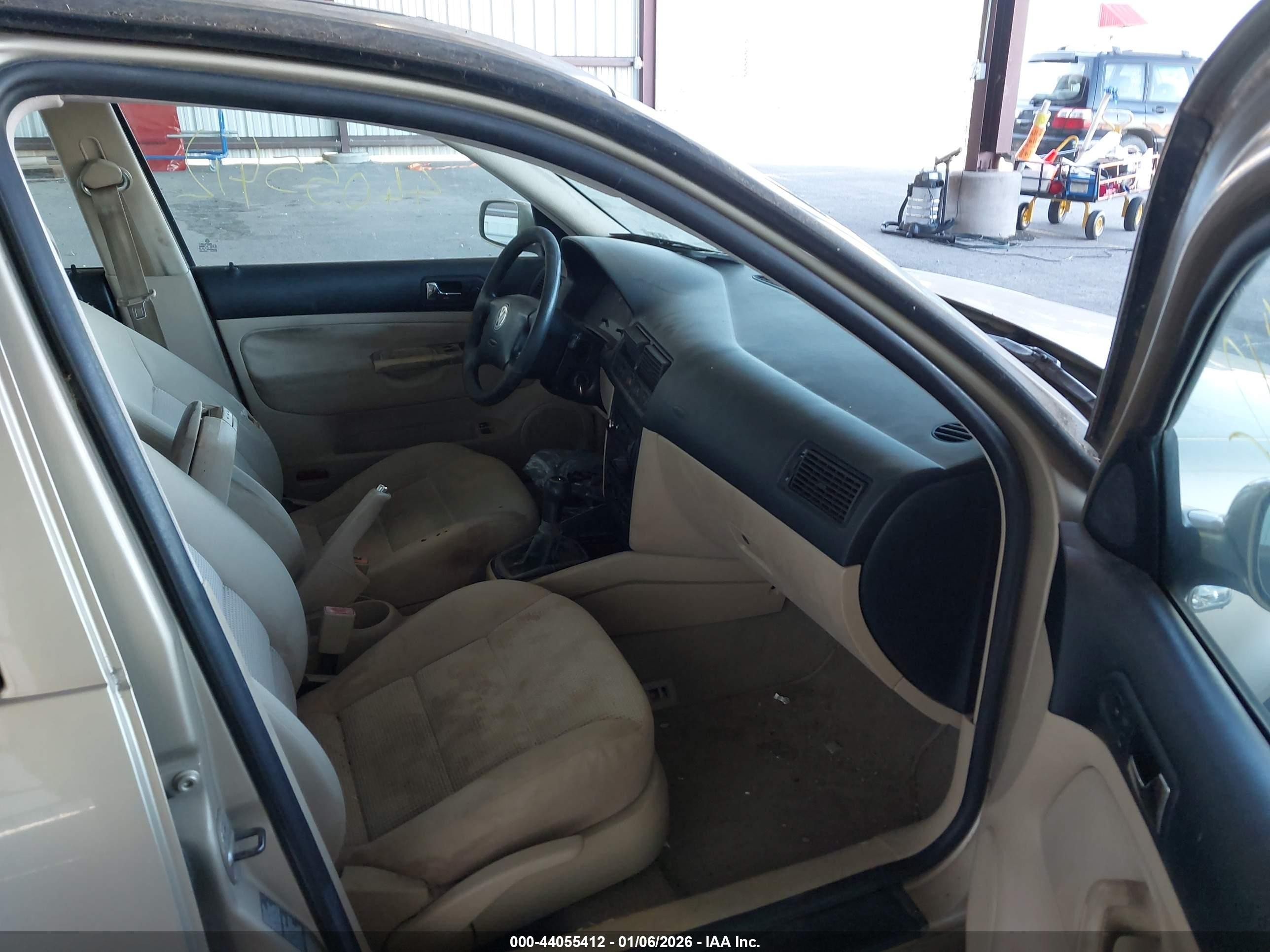 2003 Volkswagen Golf Gls Tdi Gold vin: 9BWGP61J034057435