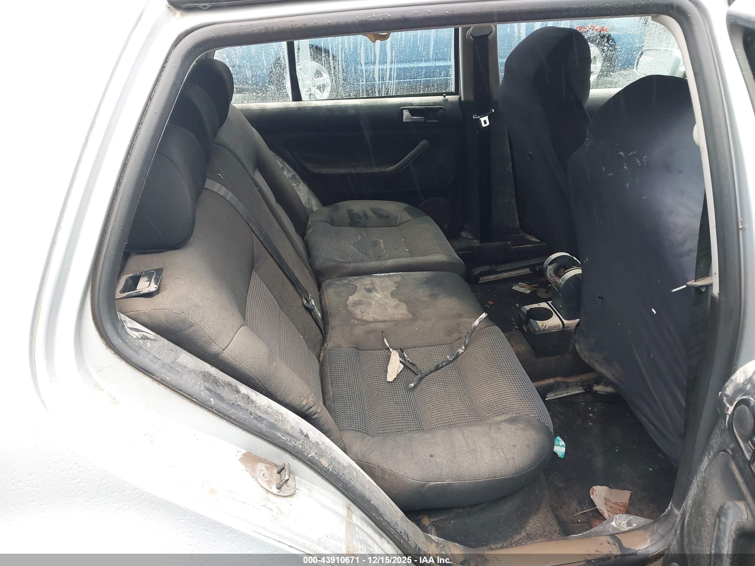 2003 Volkswagen Golf Gls Tdi Silver vin: 9BWGP61J634072215