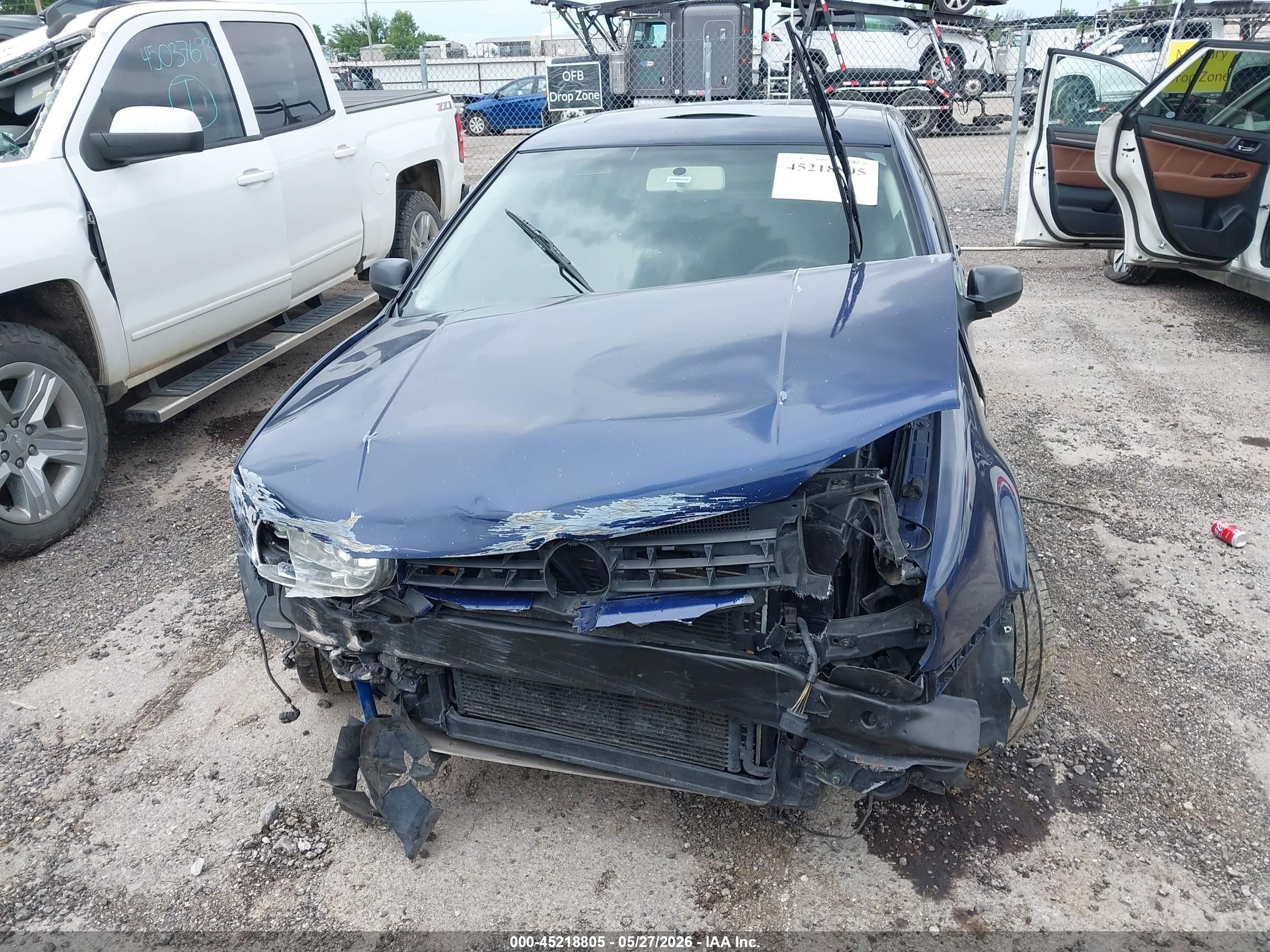 2004 Volkswagen Golf Gls Tdi Navy vin: 9BWGR61J744043396