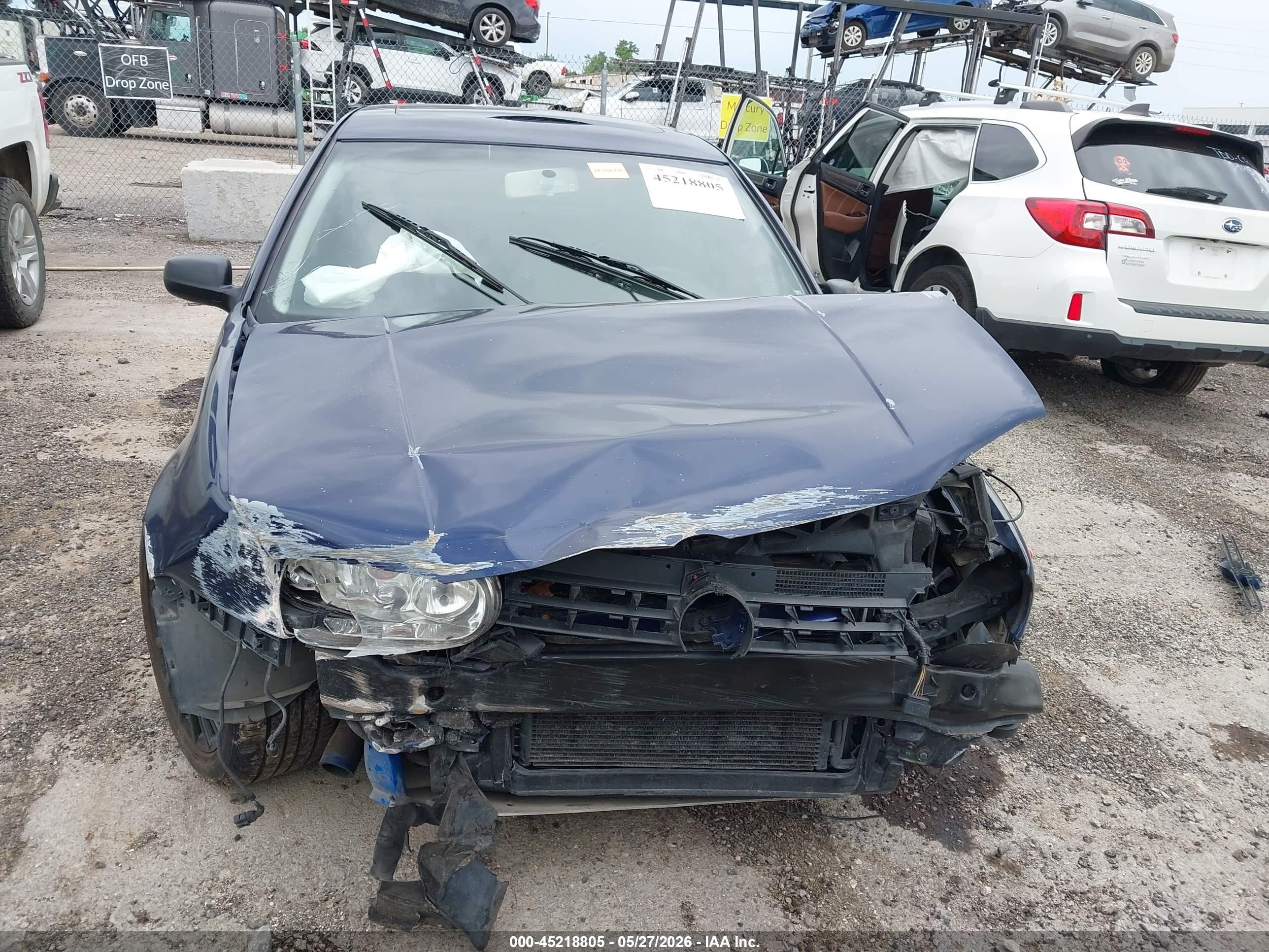 2004 Volkswagen Golf Gls Tdi Navy vin: 9BWGR61J744043396
