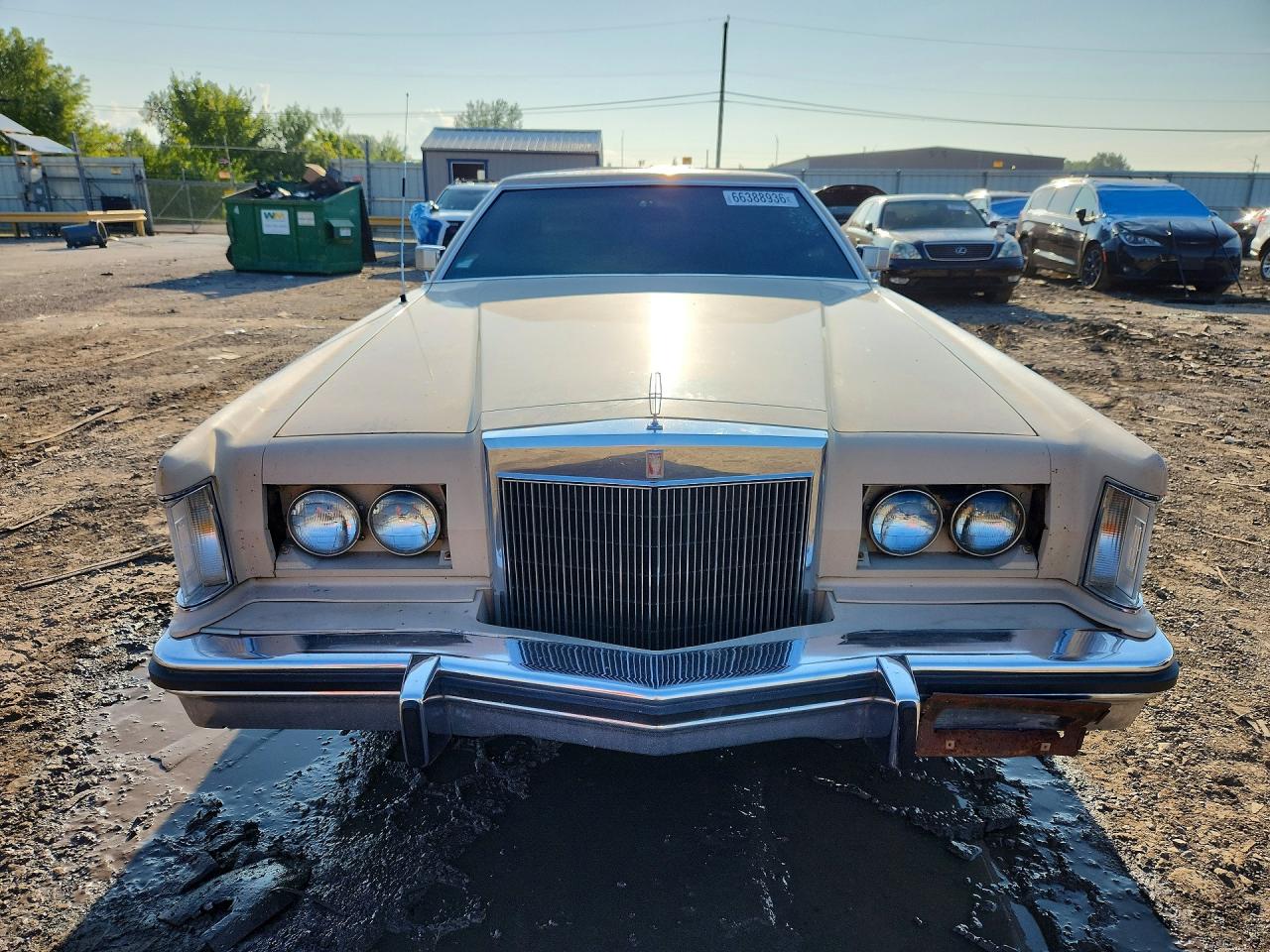 1979 Lincoln Mark V Beige vin: 9Y89S695070