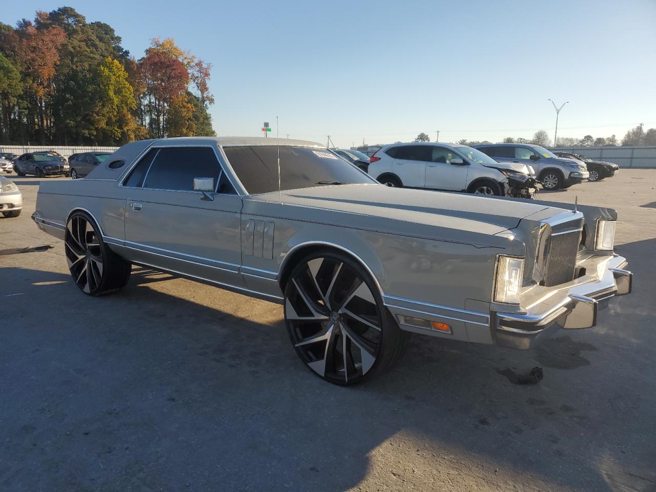 1979 Lincoln Continenta Gray vin: 9Y89S736906