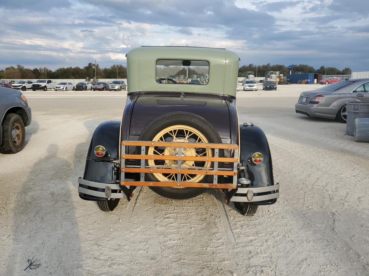 1930 Ford Model A   Burgundy vin: A1993906
