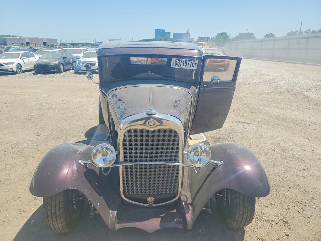 1930 Ford Model A Deluxe Коричневый vin: A38961881