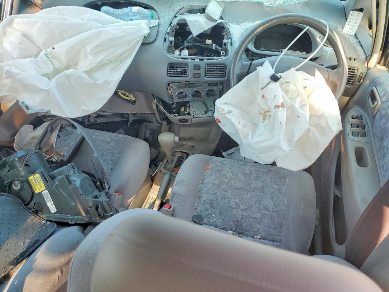 1999 Toyota Spacio Серебряный vin: AE1153009839