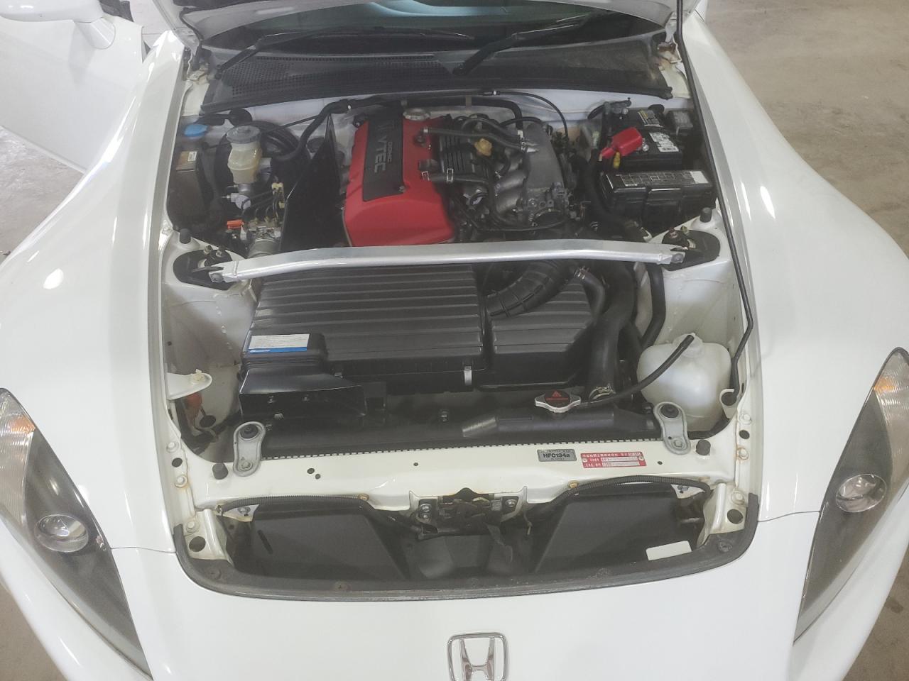 1999 Honda S2000   White vin: AP11003757