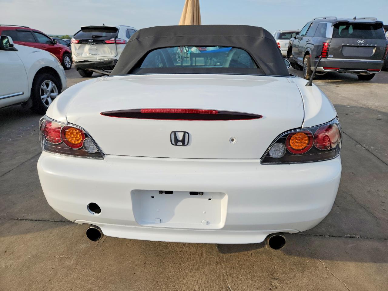 1999 Honda S2000 White vin: AP11003757