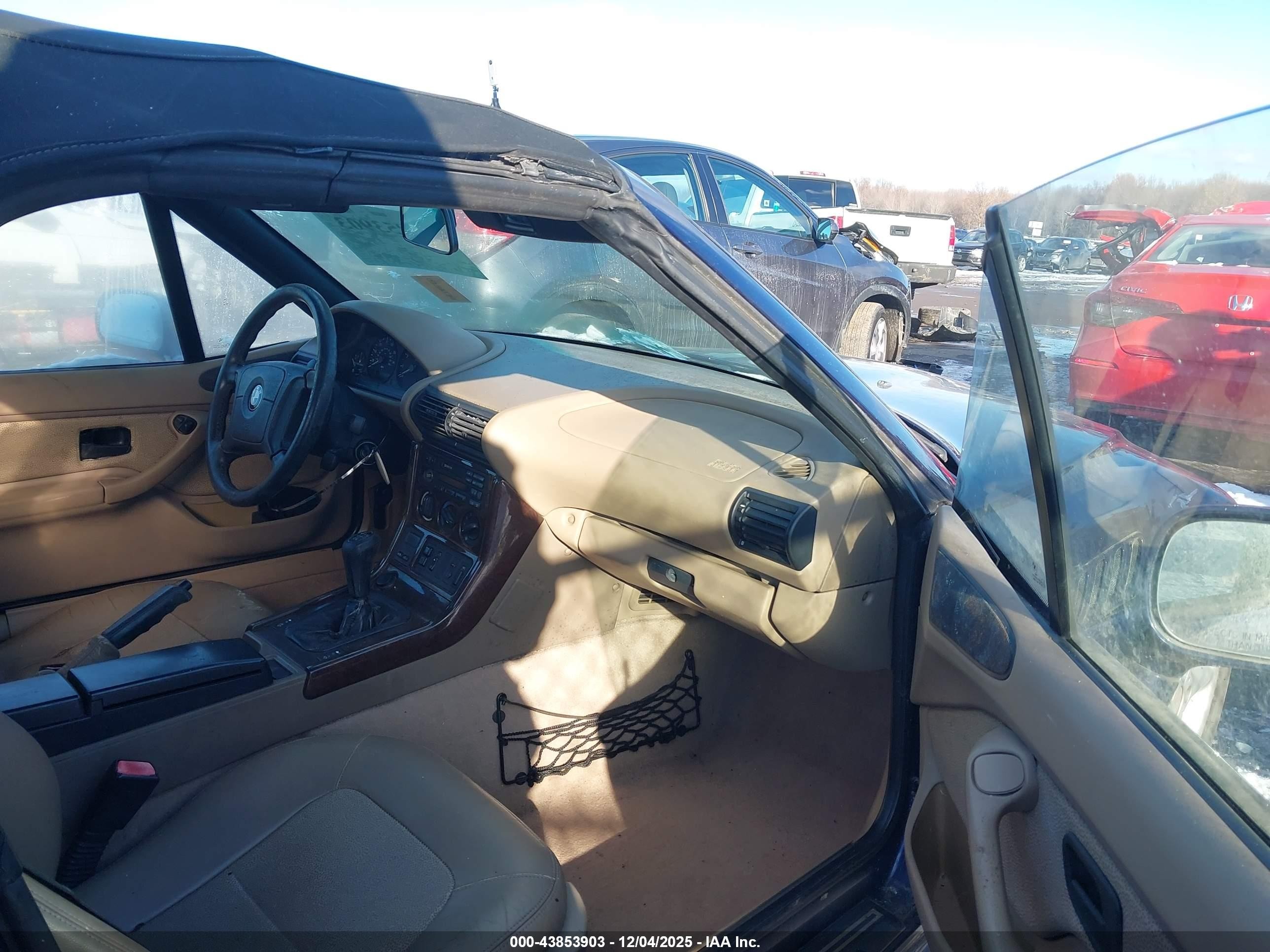 1998 Bmw Z3 2.8 Blue vin: 4USCJ3326WLC10874