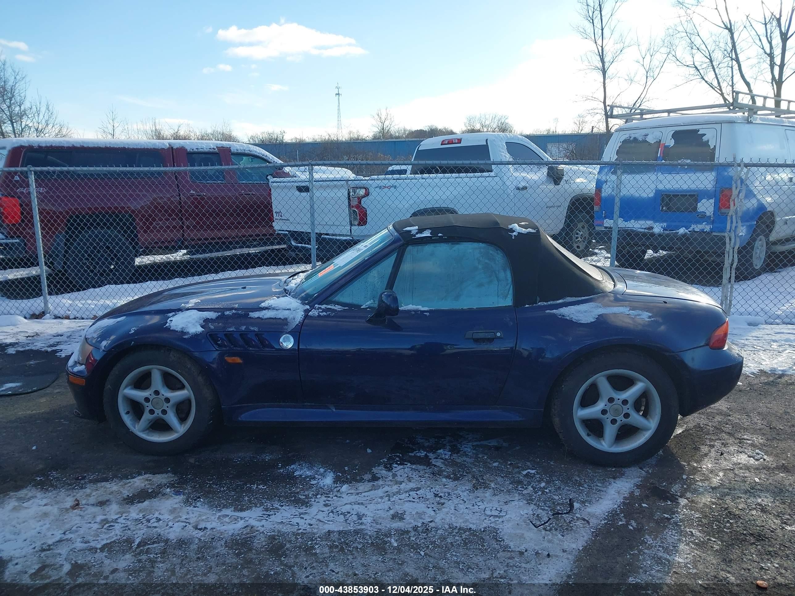 1998 Bmw Z3 2.8 Blue vin: 4USCJ3326WLC10874