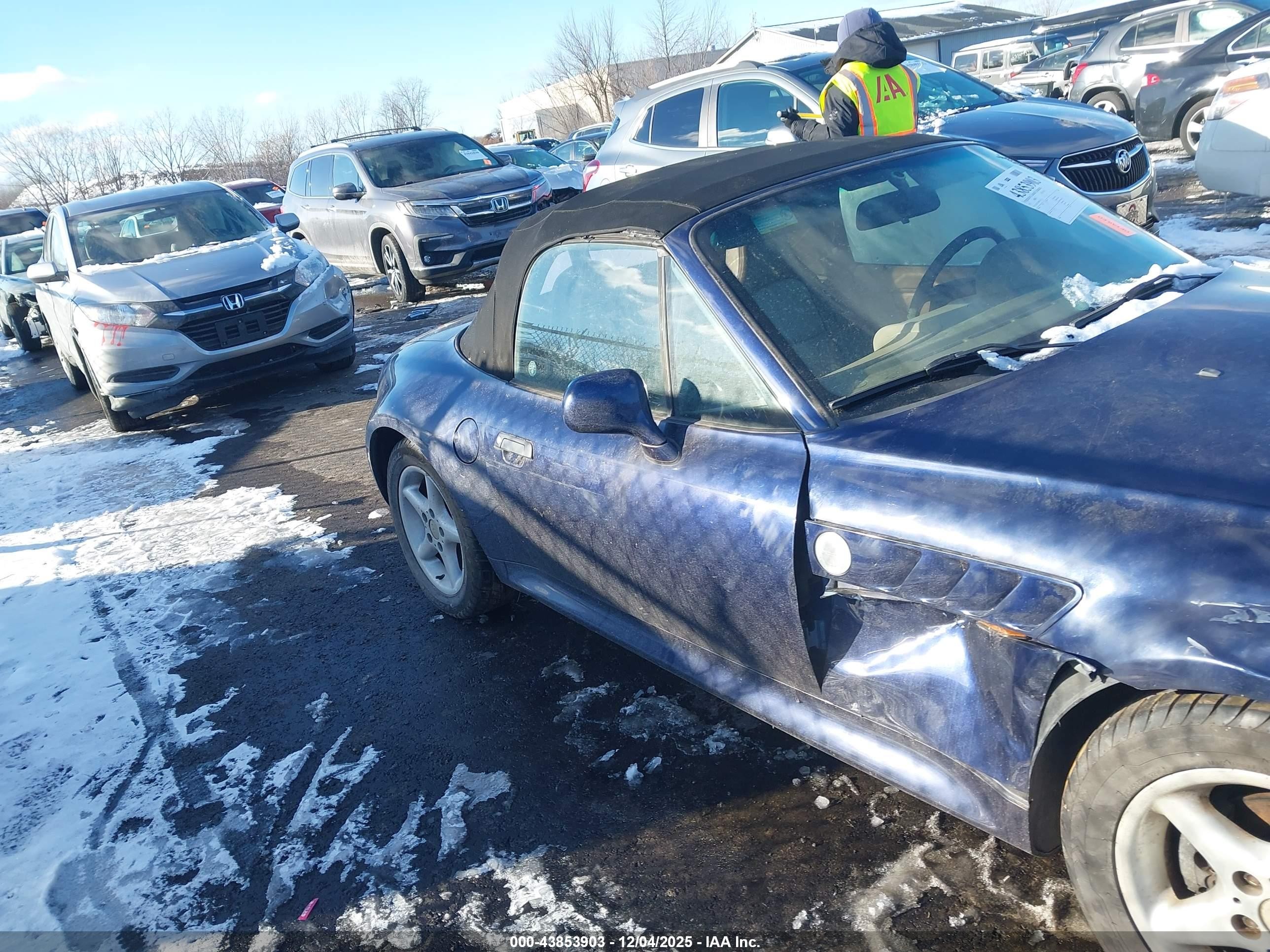 1998 Bmw Z3 2.8 Blue vin: 4USCJ3326WLC10874