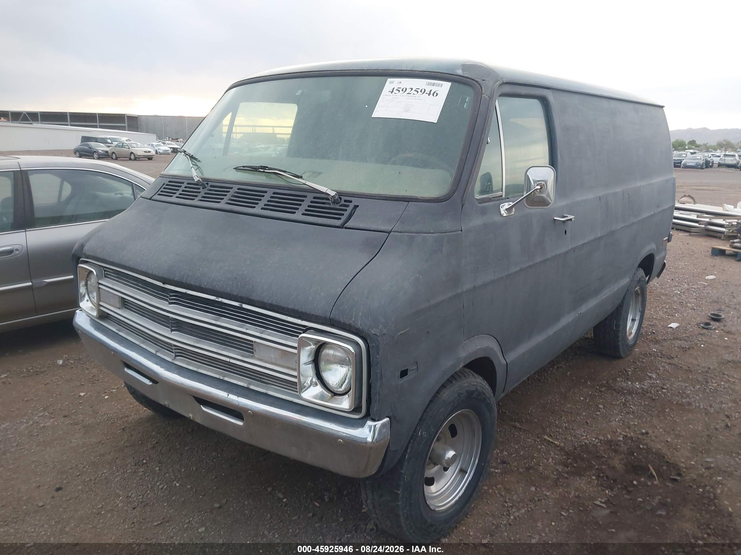 1977 Dodge Van (tradesman 100) Silver vin: B11AE7V079930
