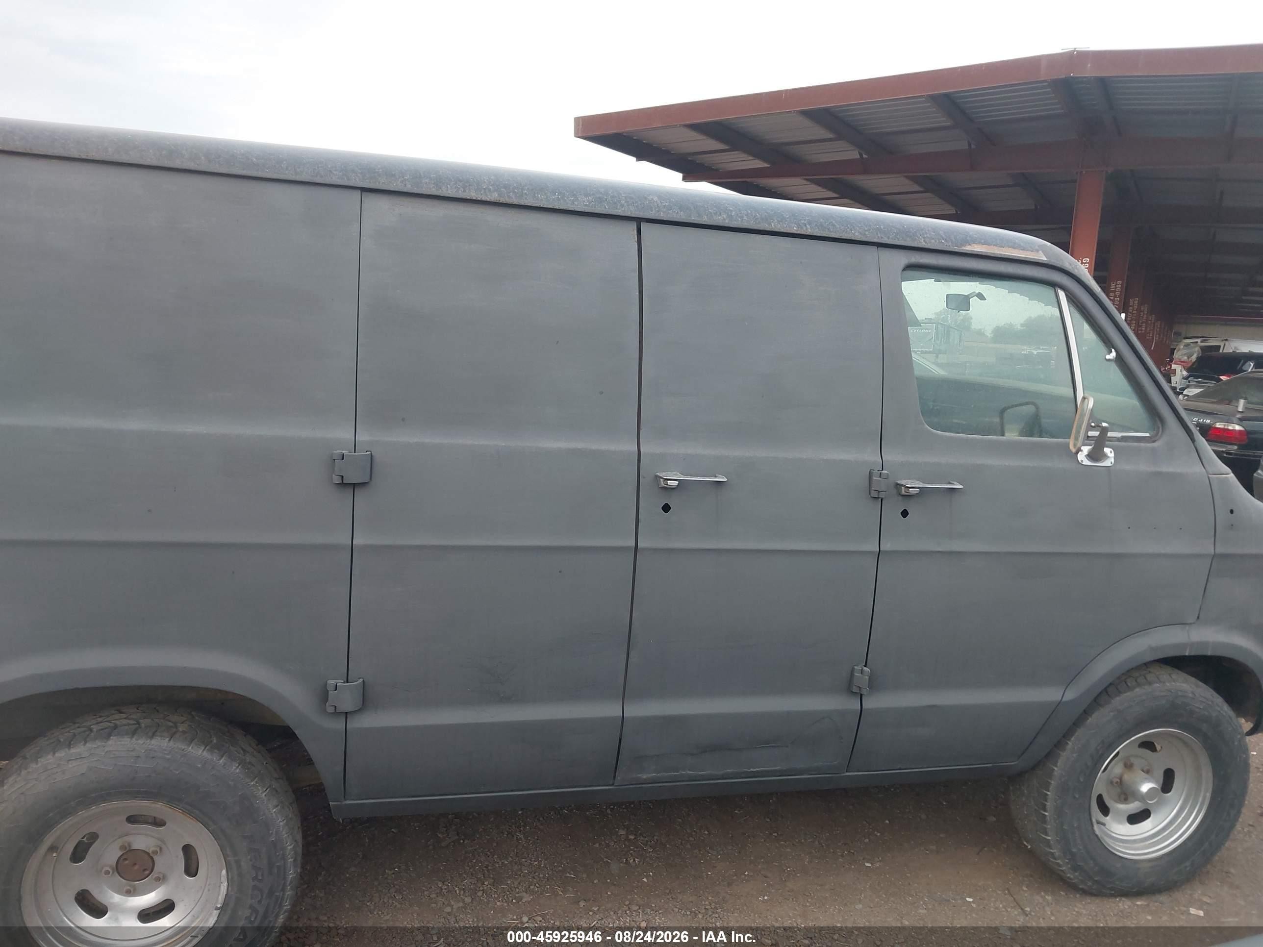 1977 Dodge Van (tradesman 100) Silver vin: B11AE7V079930