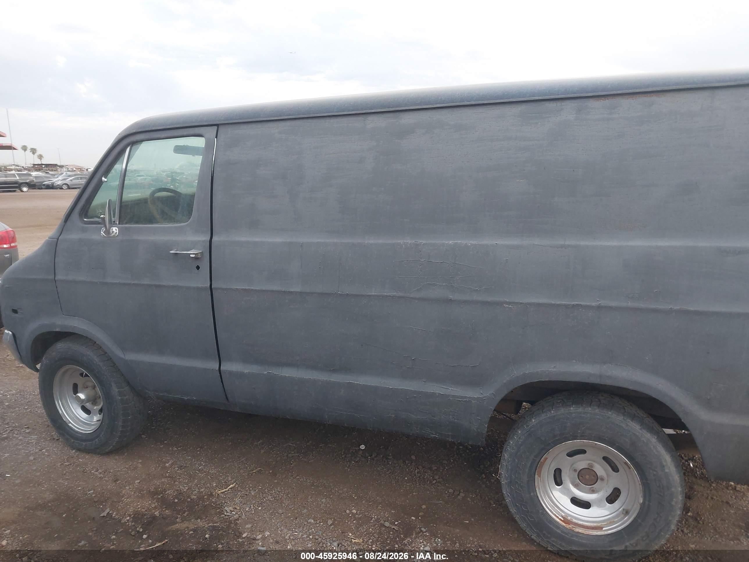1977 Dodge Van (tradesman 100) Silver vin: B11AE7V079930
