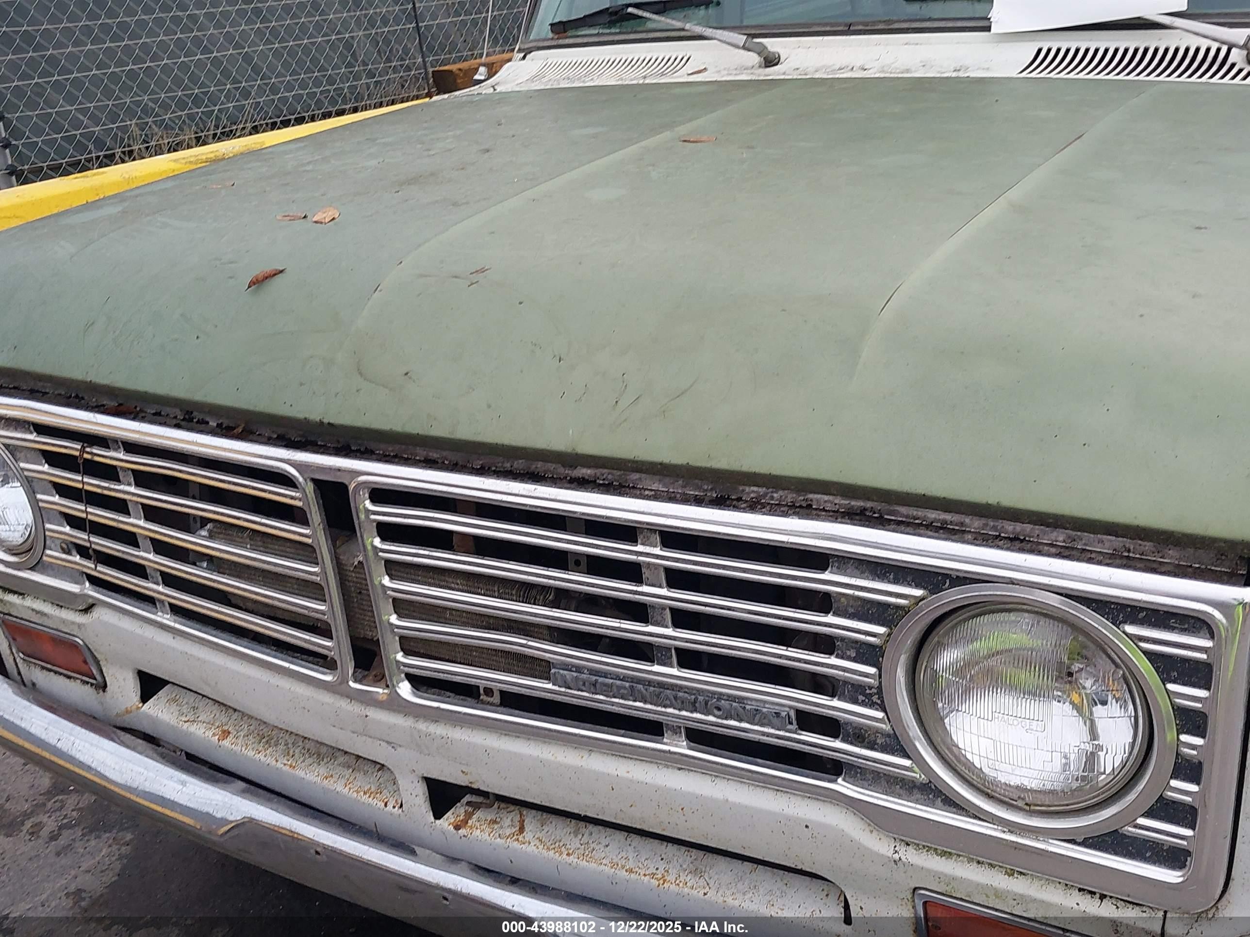 1972 International 1010 Travelall   Белый vin: B17007H312200    