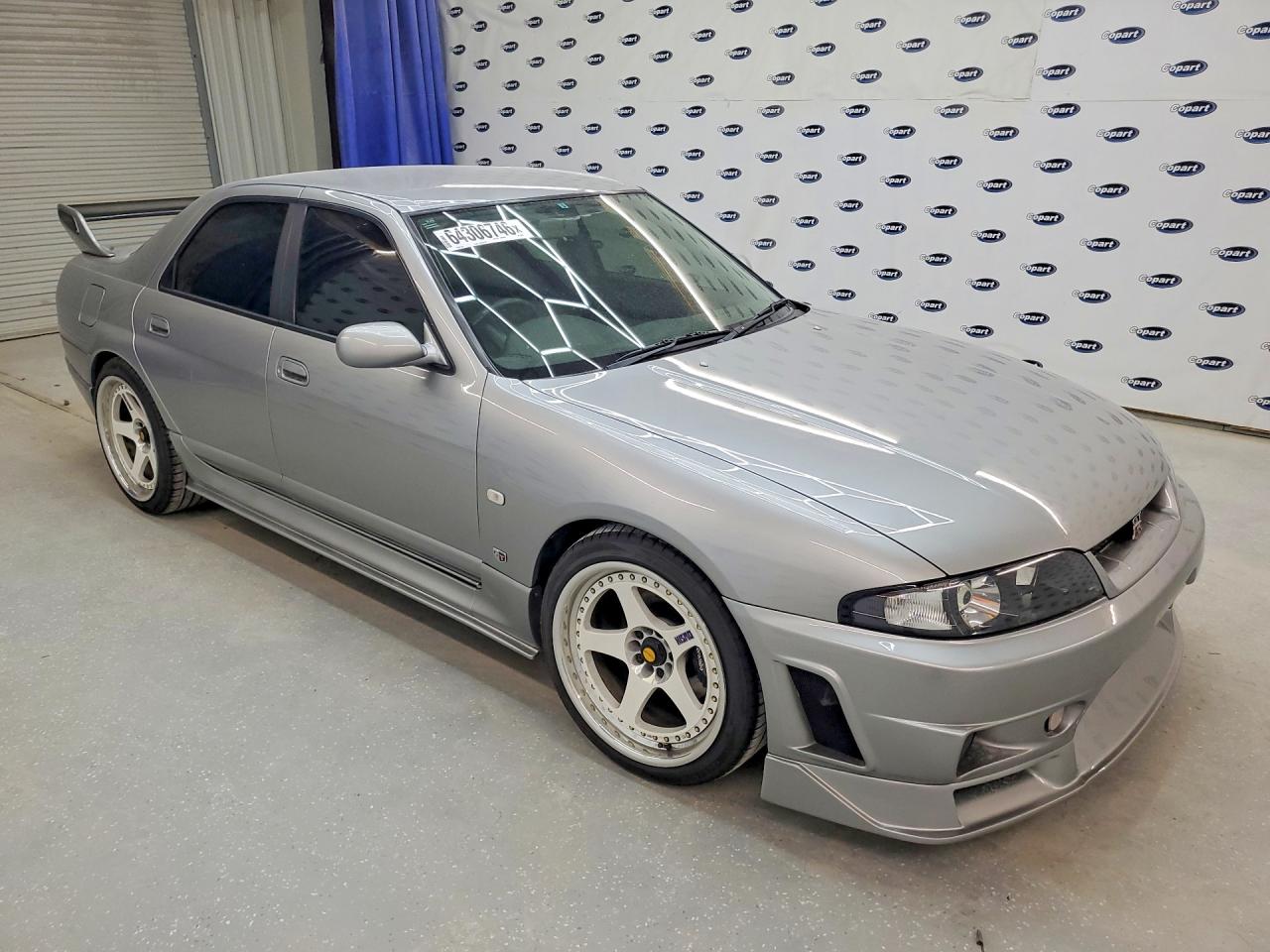1998 Nissan Skyline Silver vin: BCNR33043146