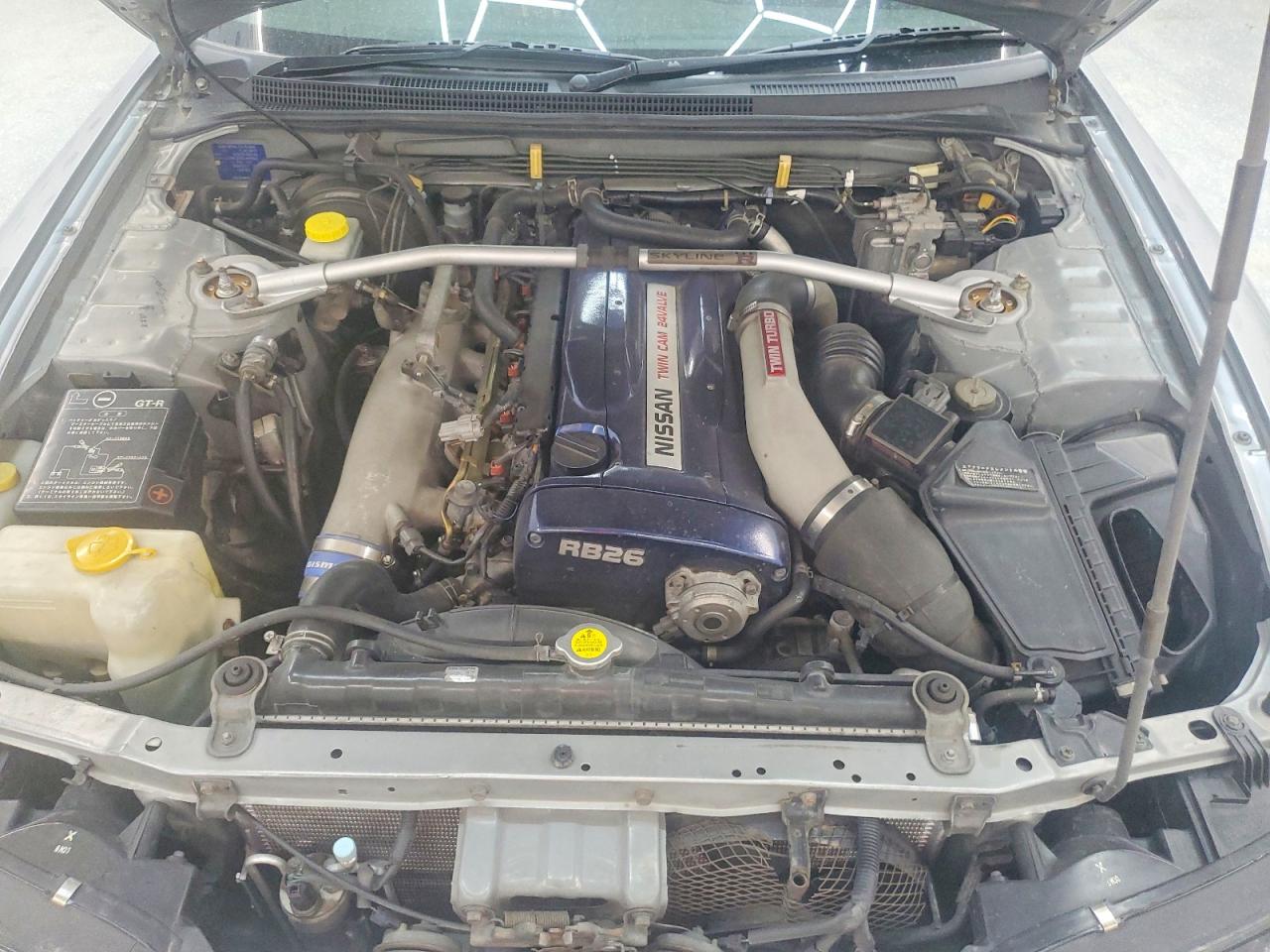 1998 Nissan Skyline Silver vin: BCNR33043146