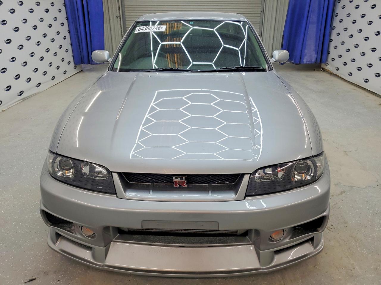 1998 Nissan Skyline Silver vin: BCNR33043146