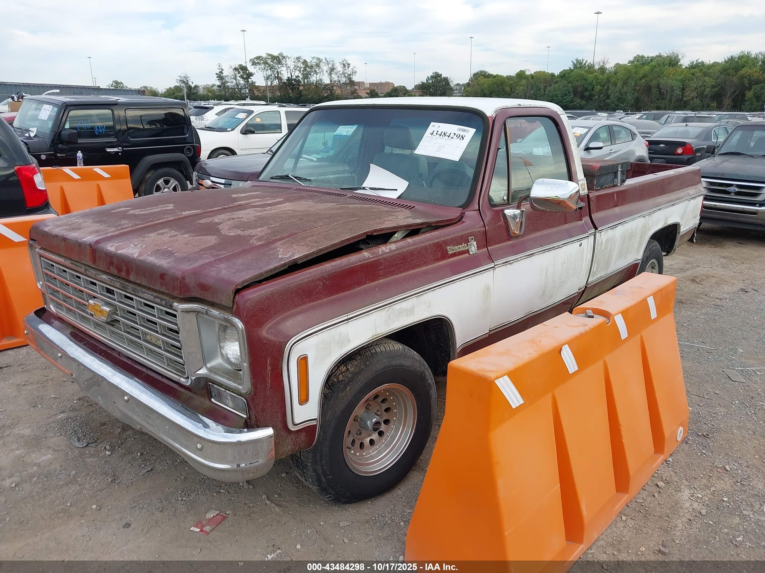 1976 Chevrolet C10   Темно-бордовый vin: CCL146F330233    