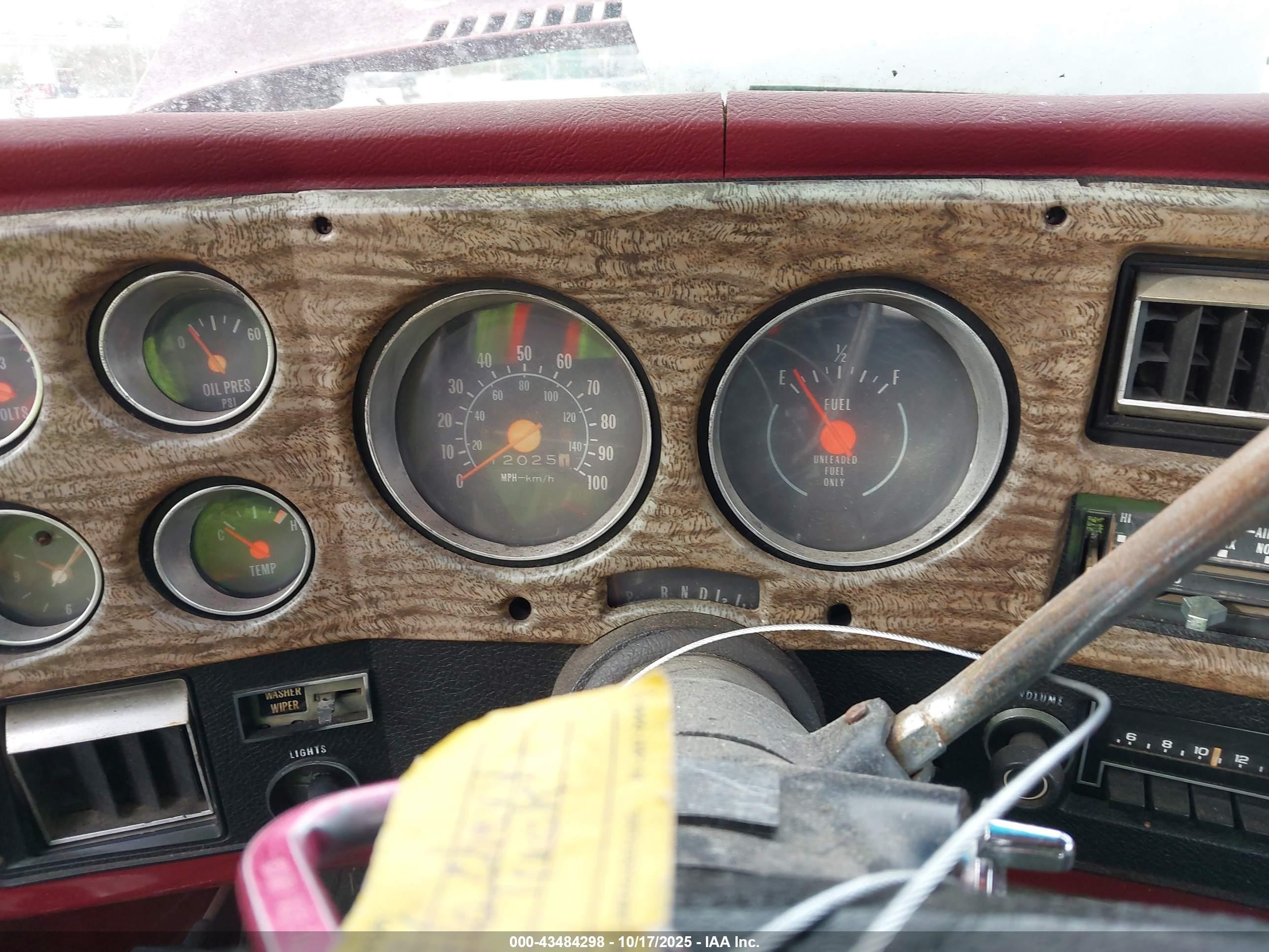 1976 Chevrolet C10   Темно-бордовый vin: CCL146F330233    