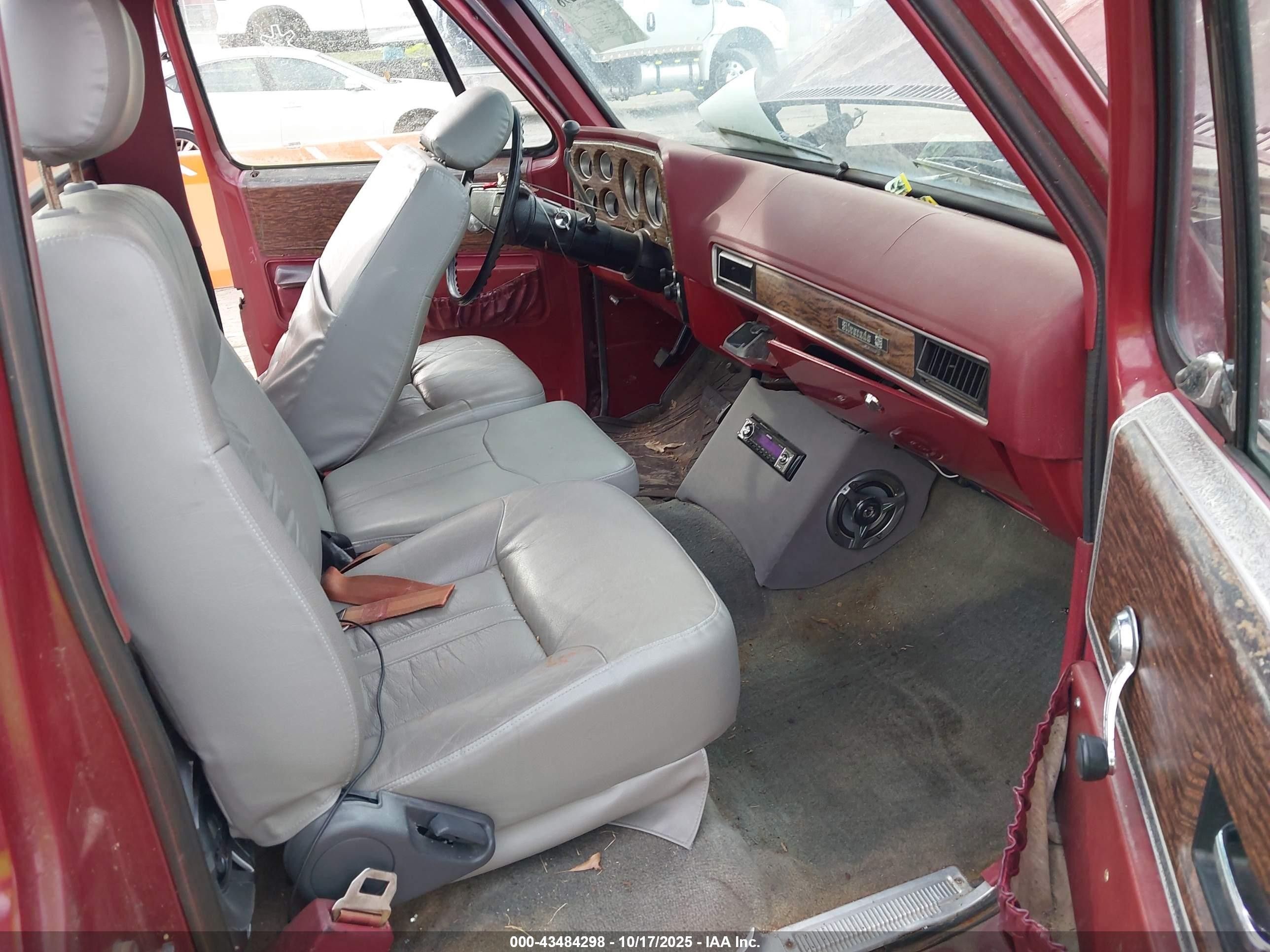 1976 Chevrolet C10   Темно-бордовый vin: CCL146F330233    