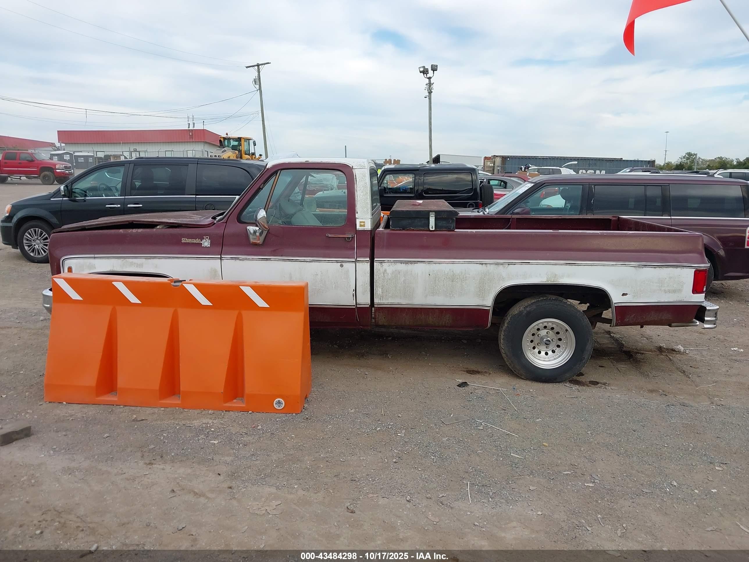 1976 Chevrolet C10   Темно-бордовый vin: CCL146F330233    