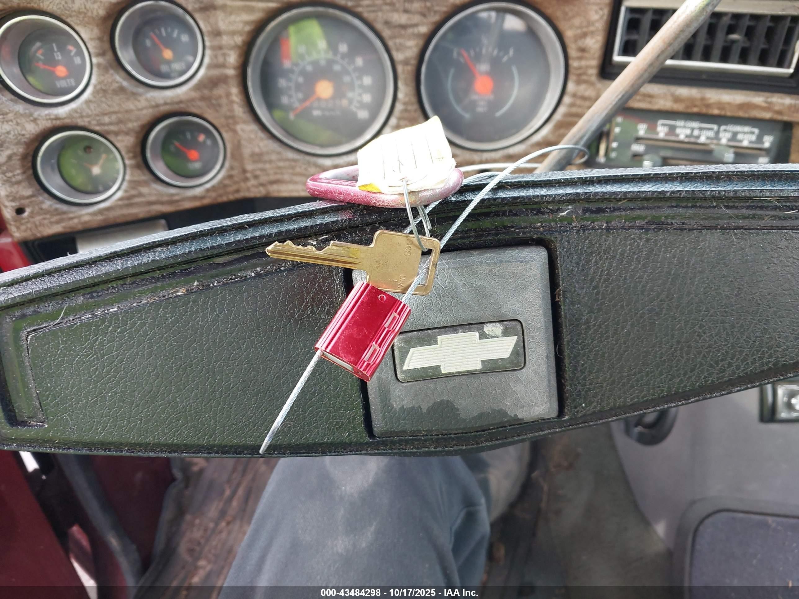 1976 Chevrolet C10   Темно-бордовый vin: CCL146F330233    