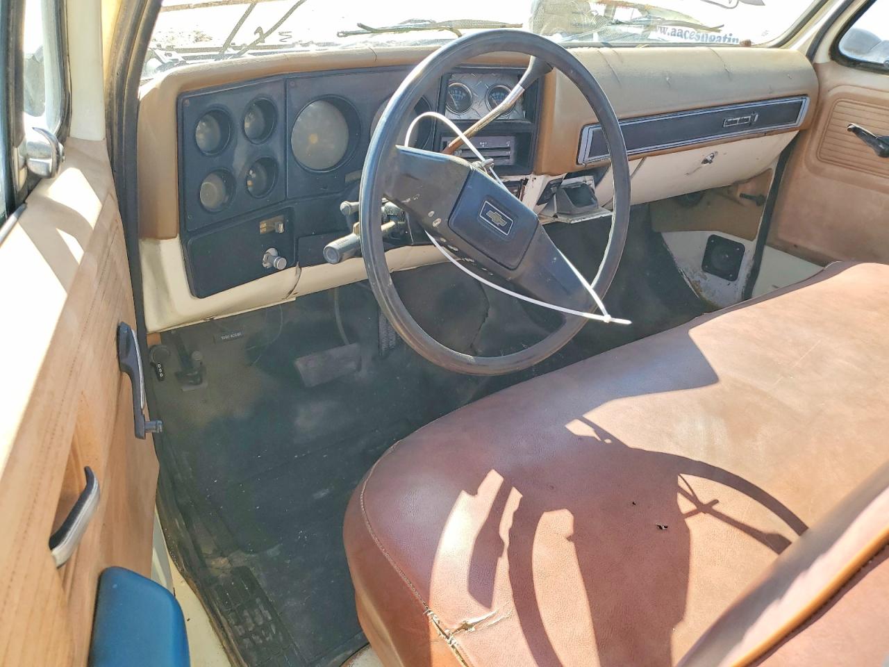 1980 Chevrolet C 30 White vin: CCM33AJ118229