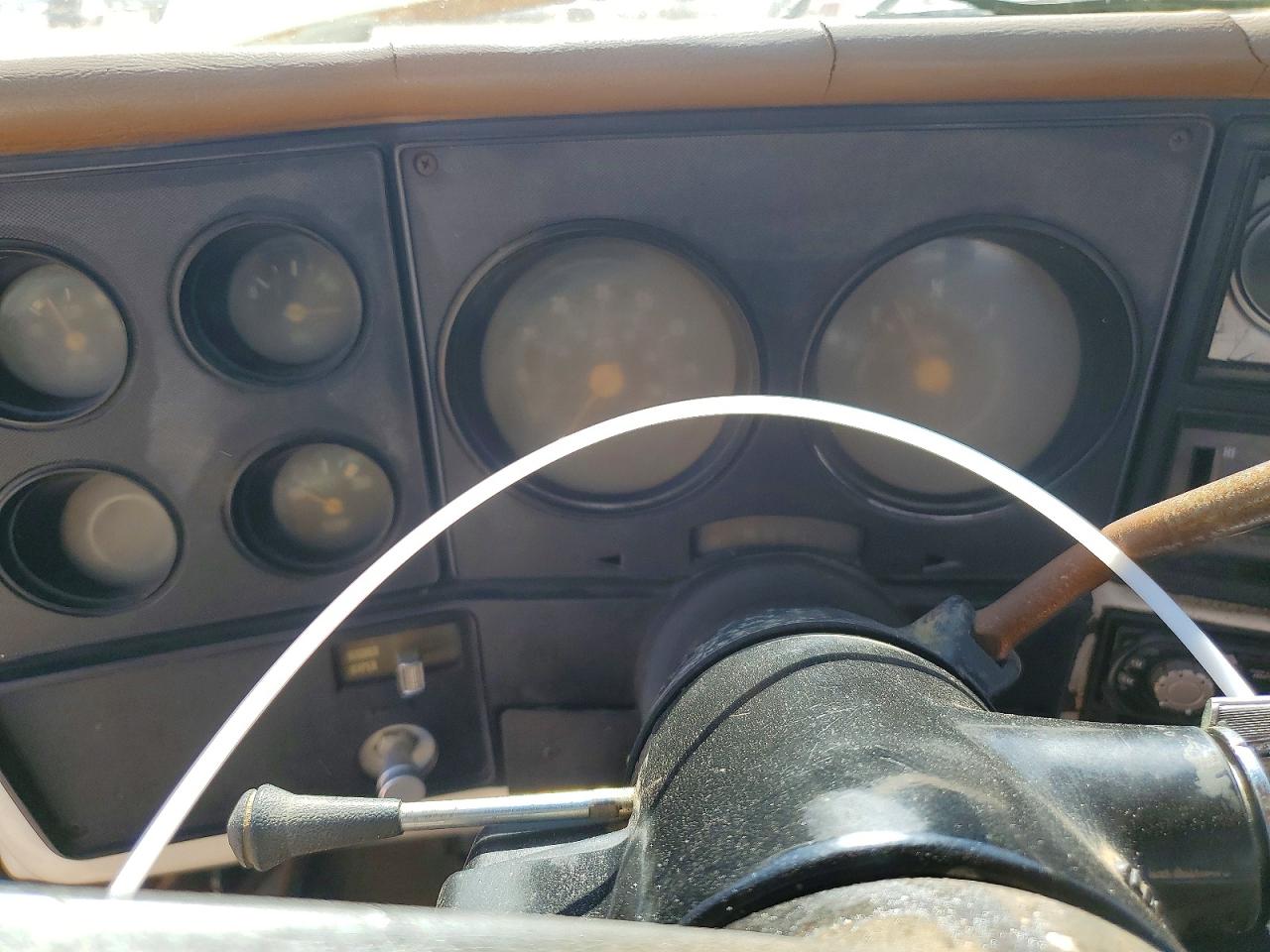 1980 Chevrolet C 30 White vin: CCM33AJ118229