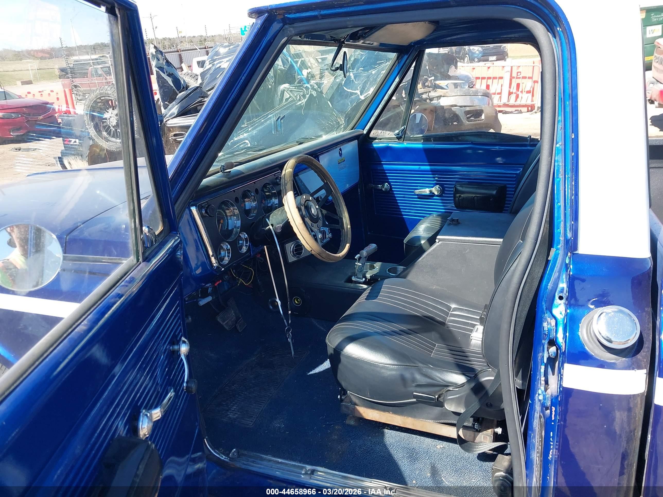 1972 Chevrolet C10   Blue vin: CCS142J129005    