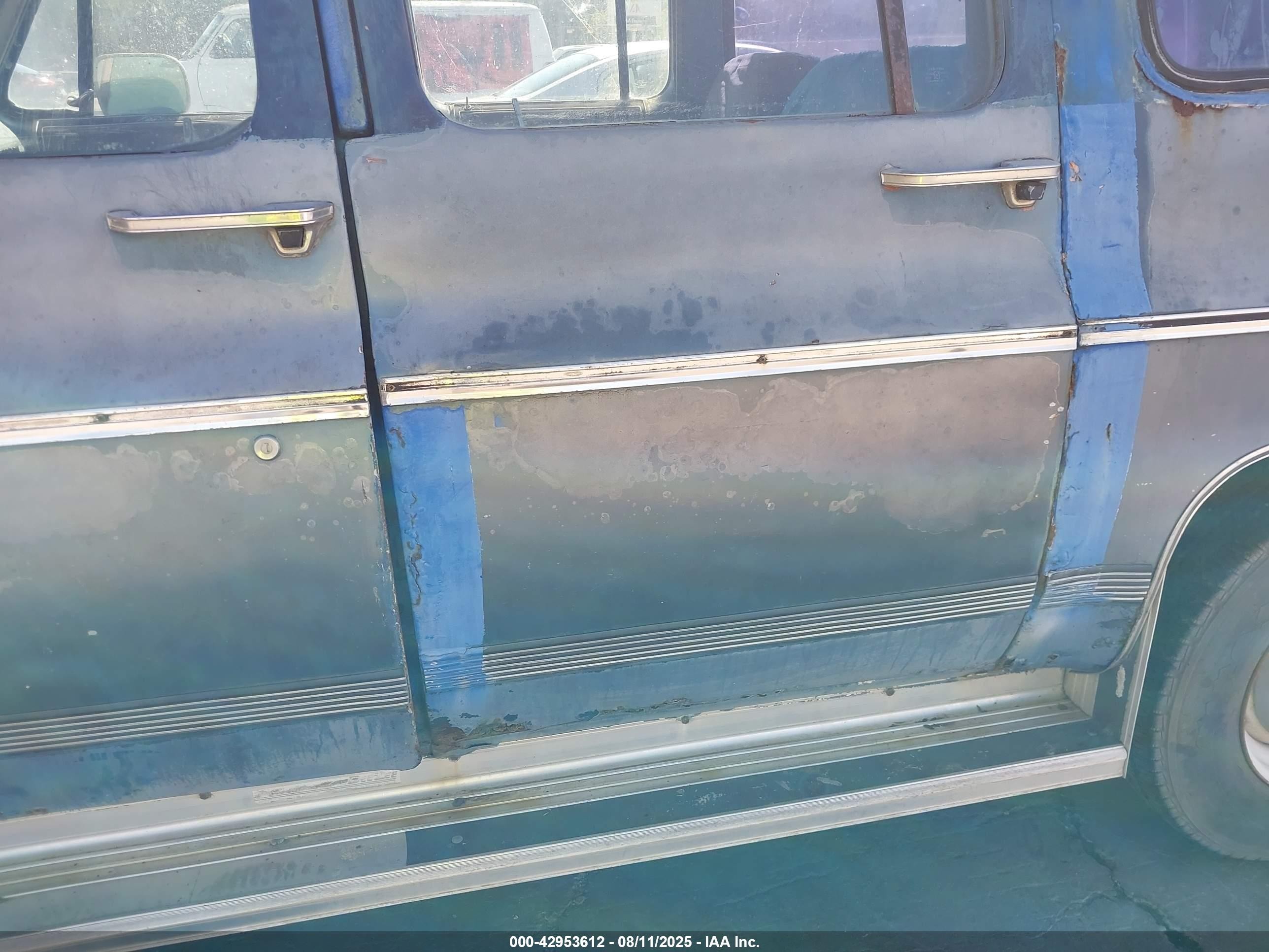 1973 Chevrolet Suburban   Синий vin: CCZ264F116518    