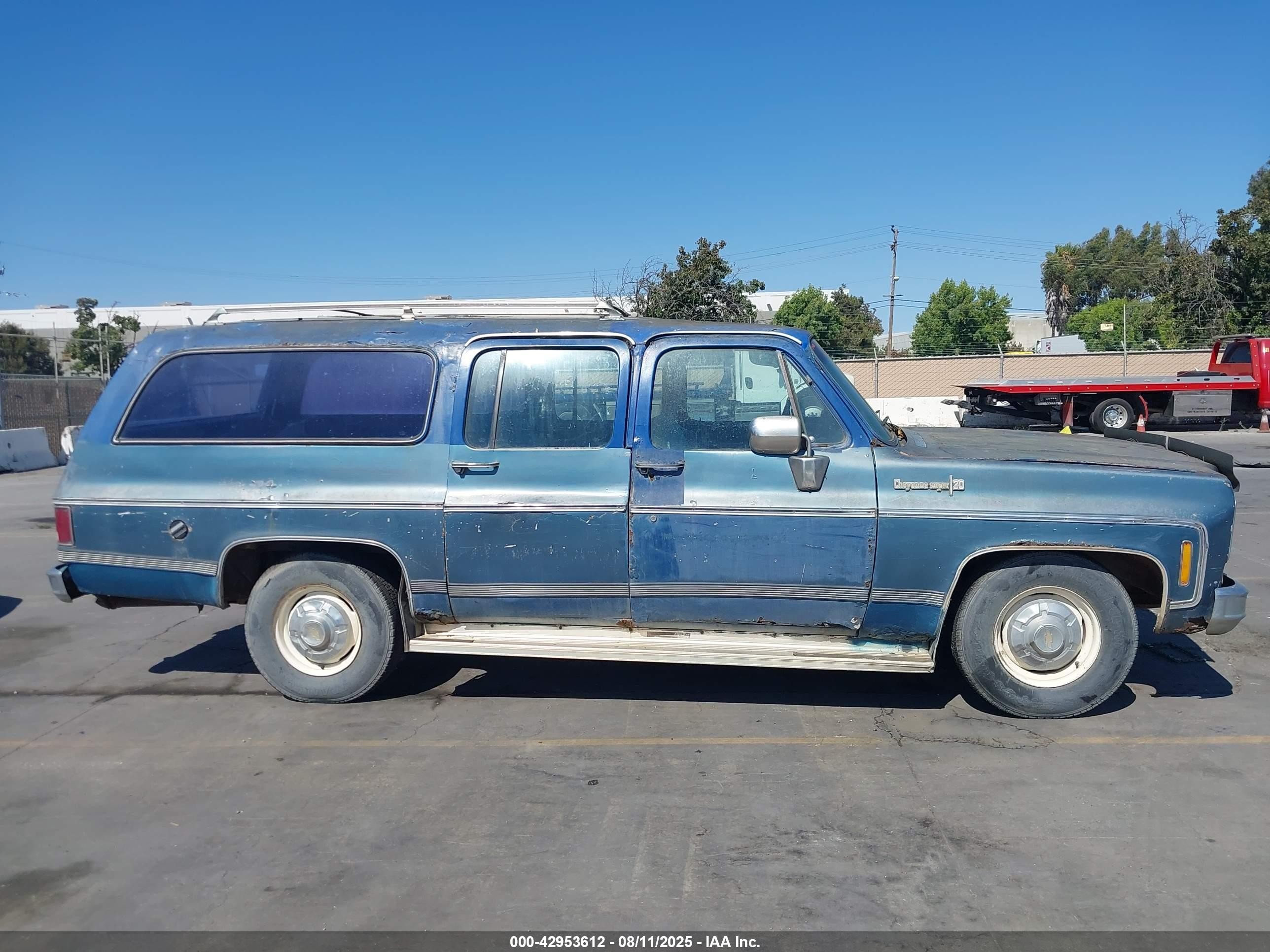 1973 Chevrolet Suburban   Синий vin: CCZ264F116518    