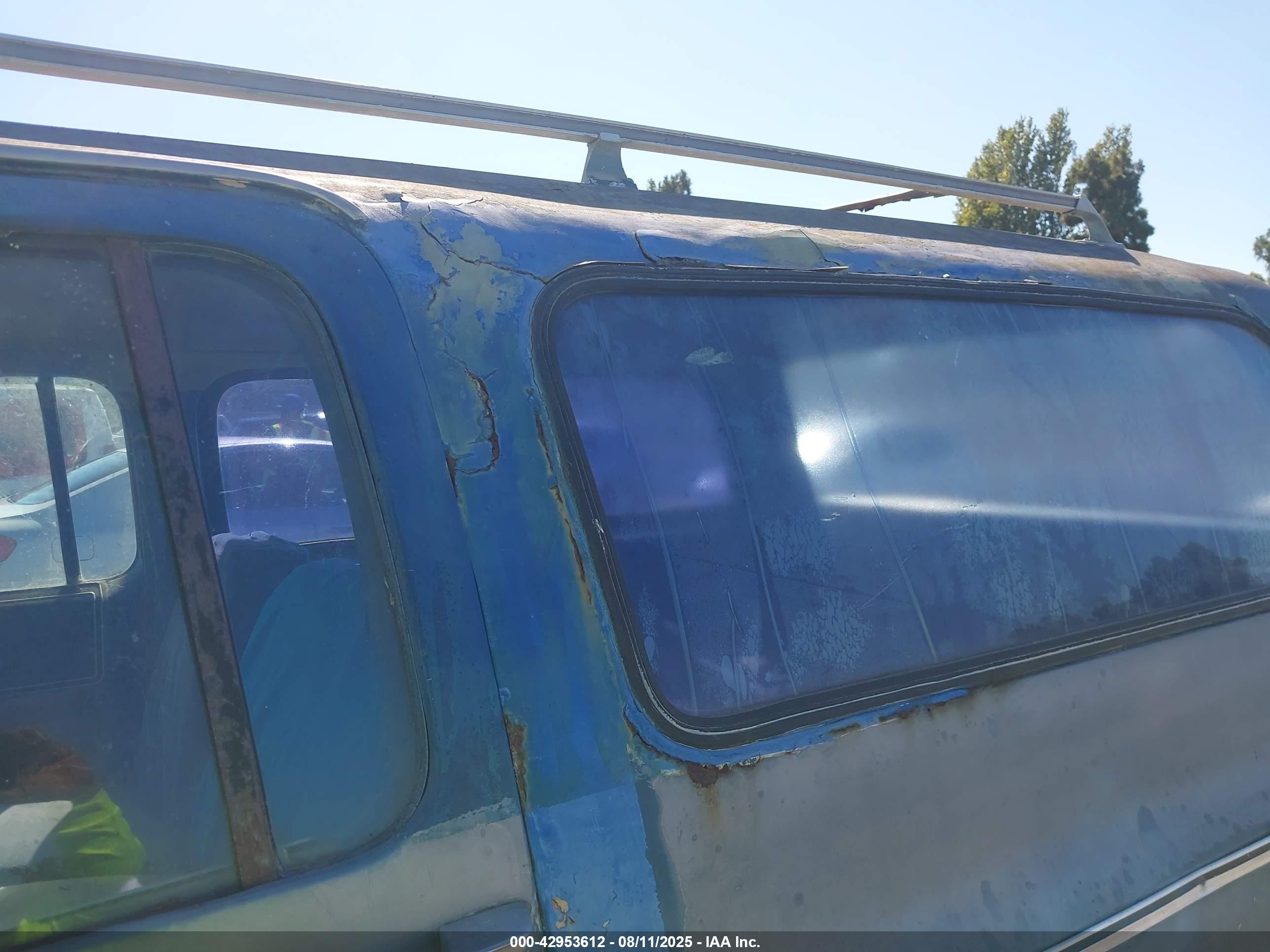 1973 Chevrolet Suburban   Синий vin: CCZ264F116518    