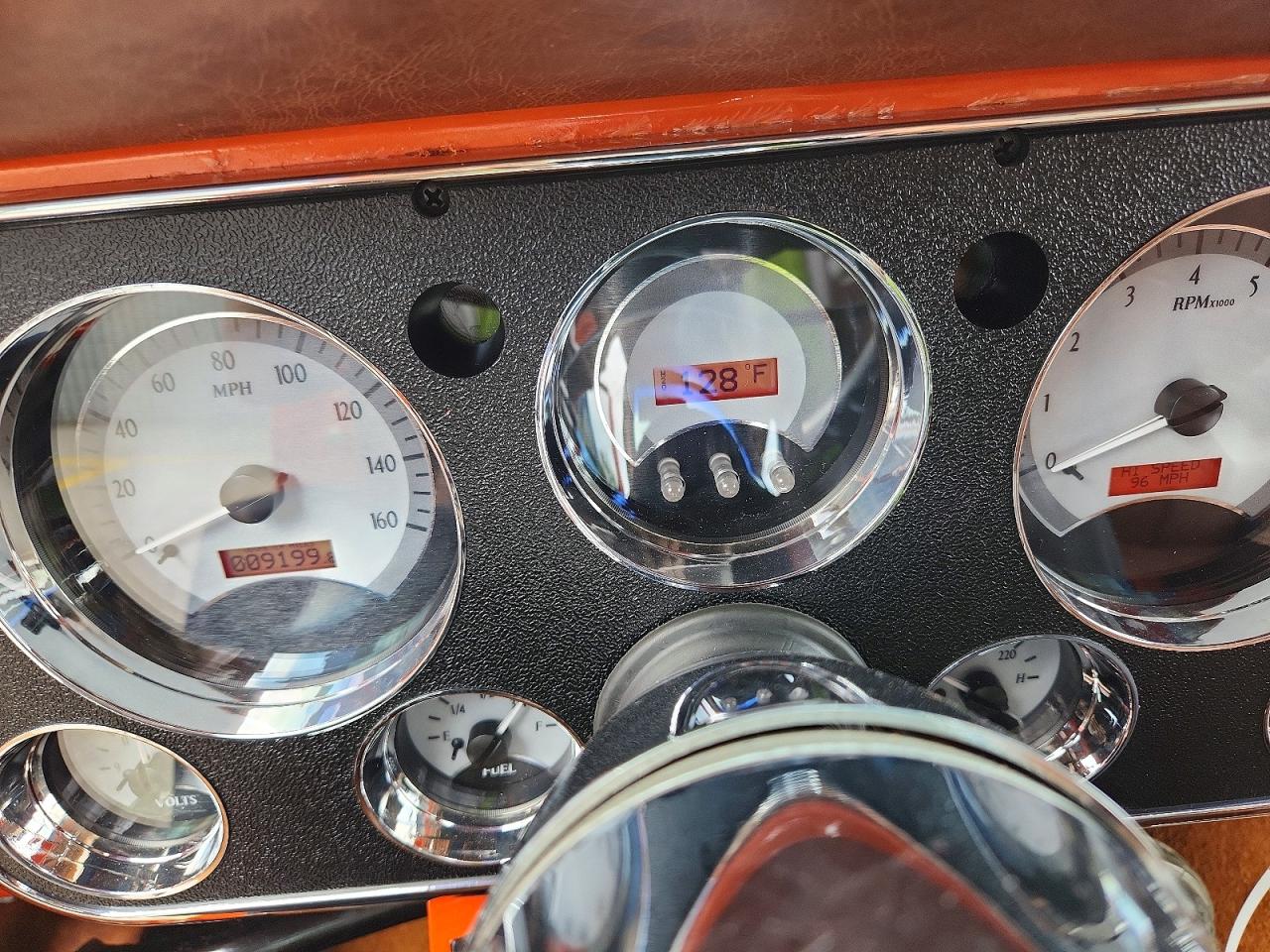 1969 Chevrolet 10 Orange vin: CE149B853804